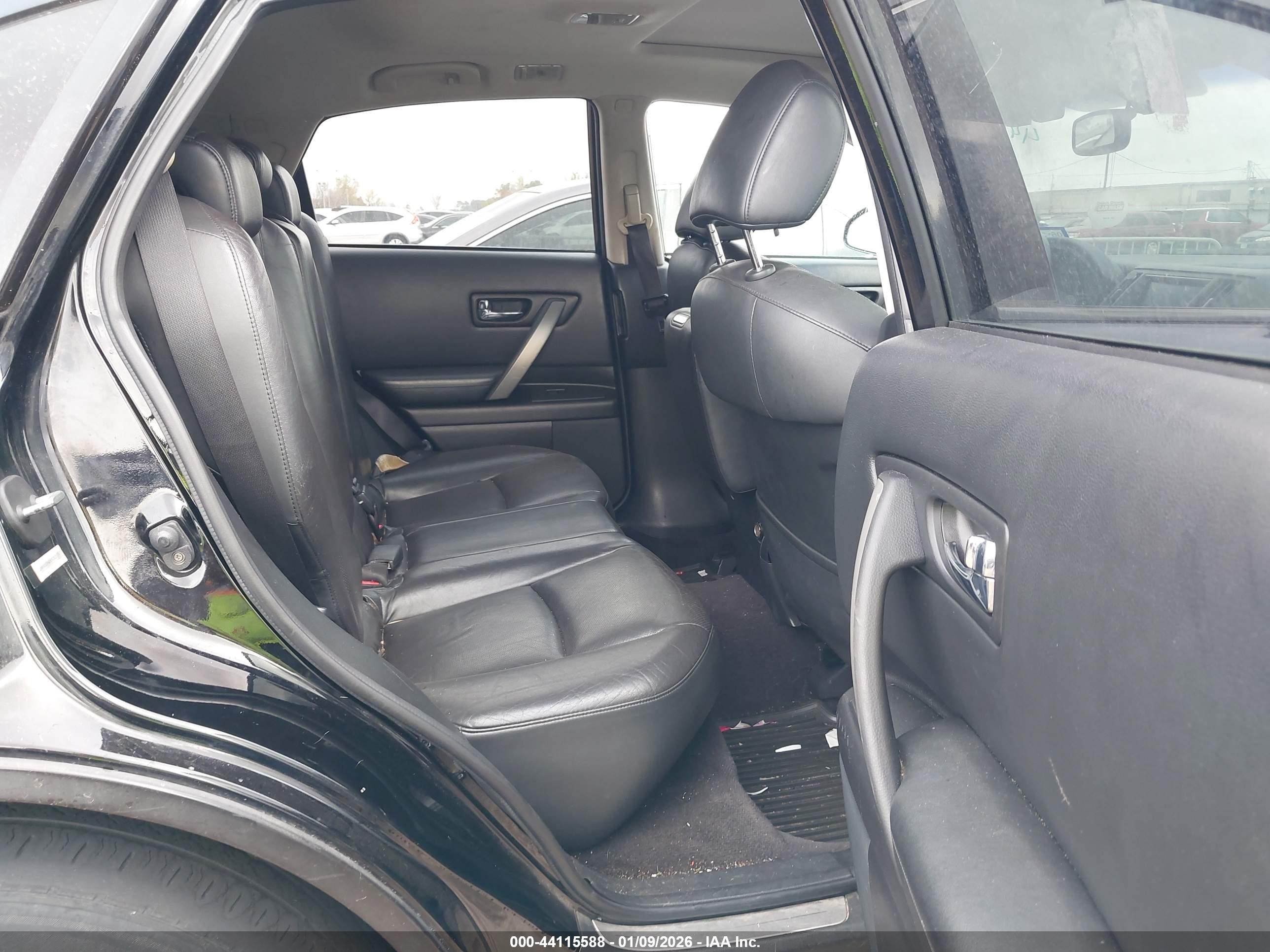 INFINITI FX35 image 8