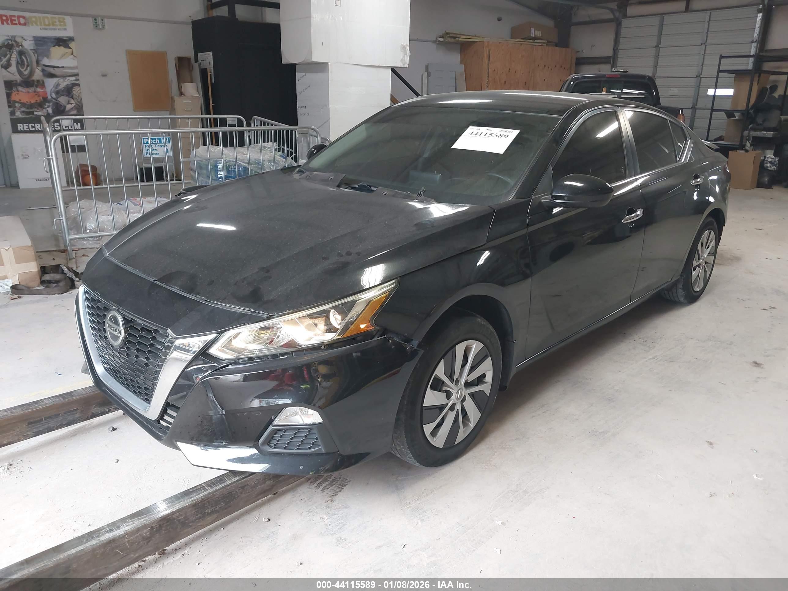 NISSAN ALTIMA image 2