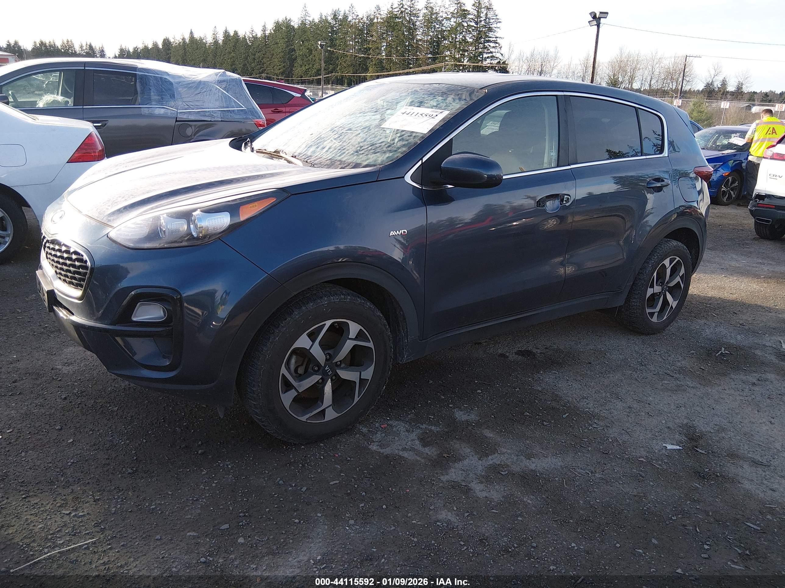 KIA SPORTAGE image 2