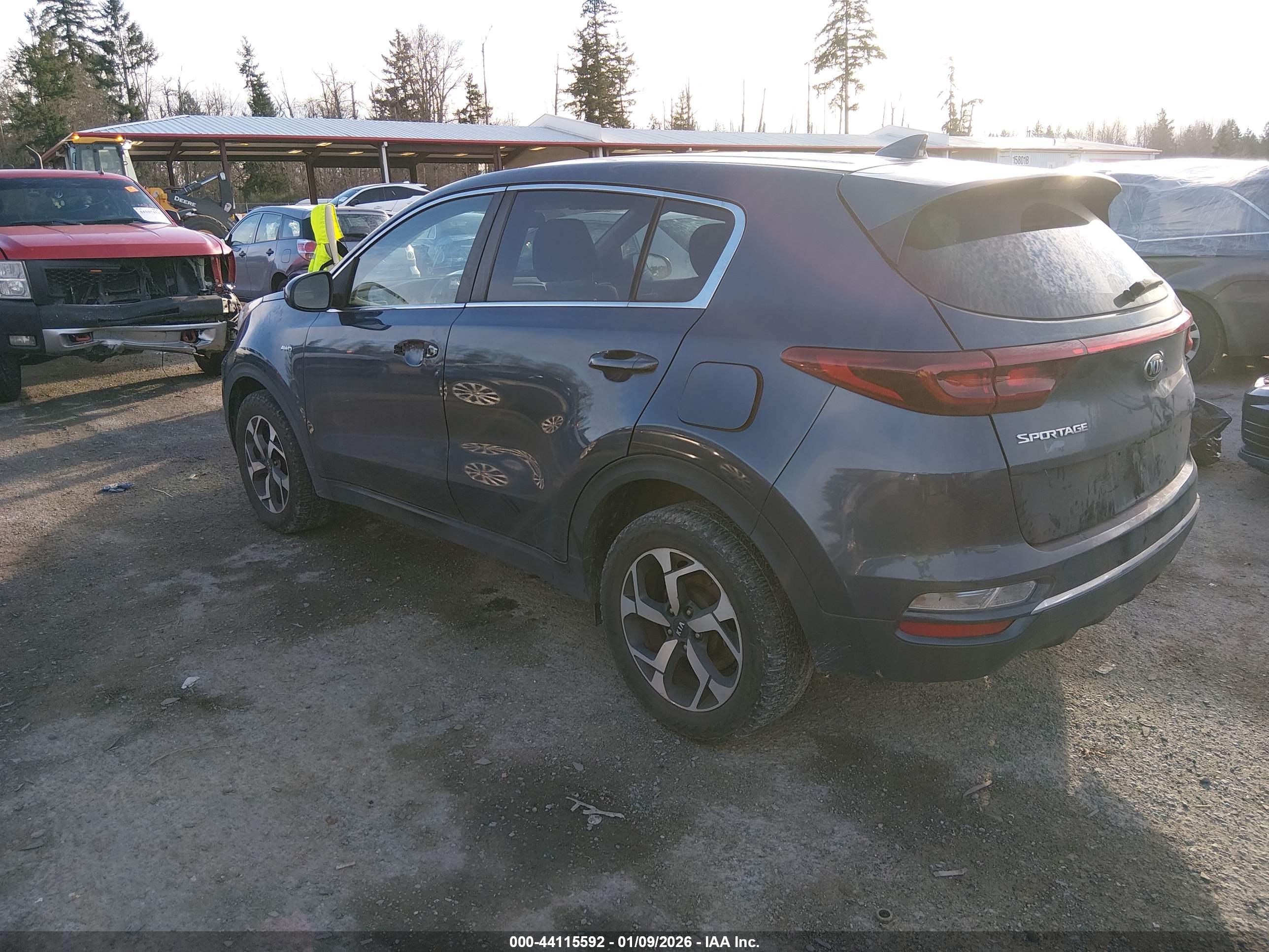 KIA SPORTAGE image 3