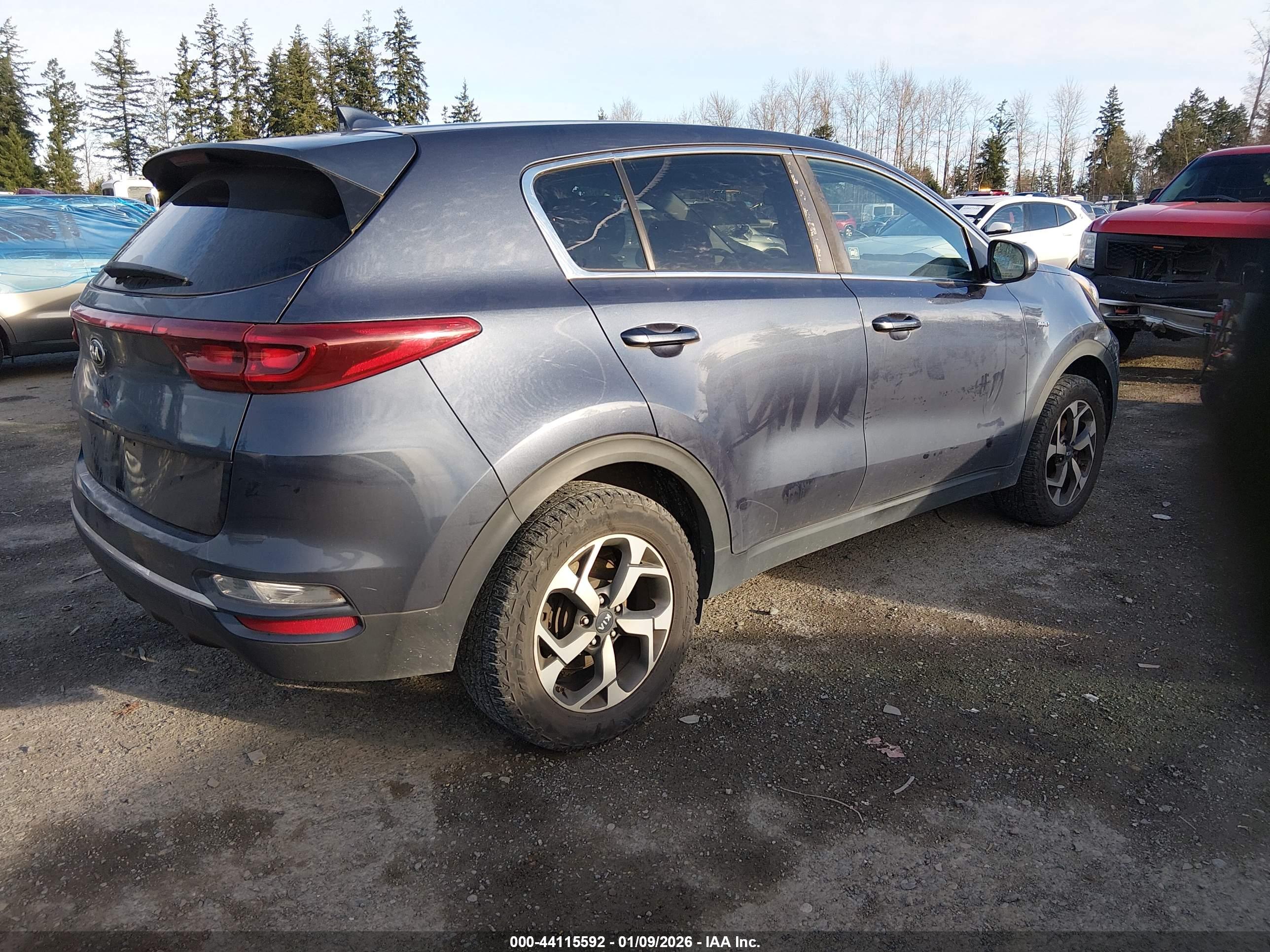 KIA SPORTAGE image 4