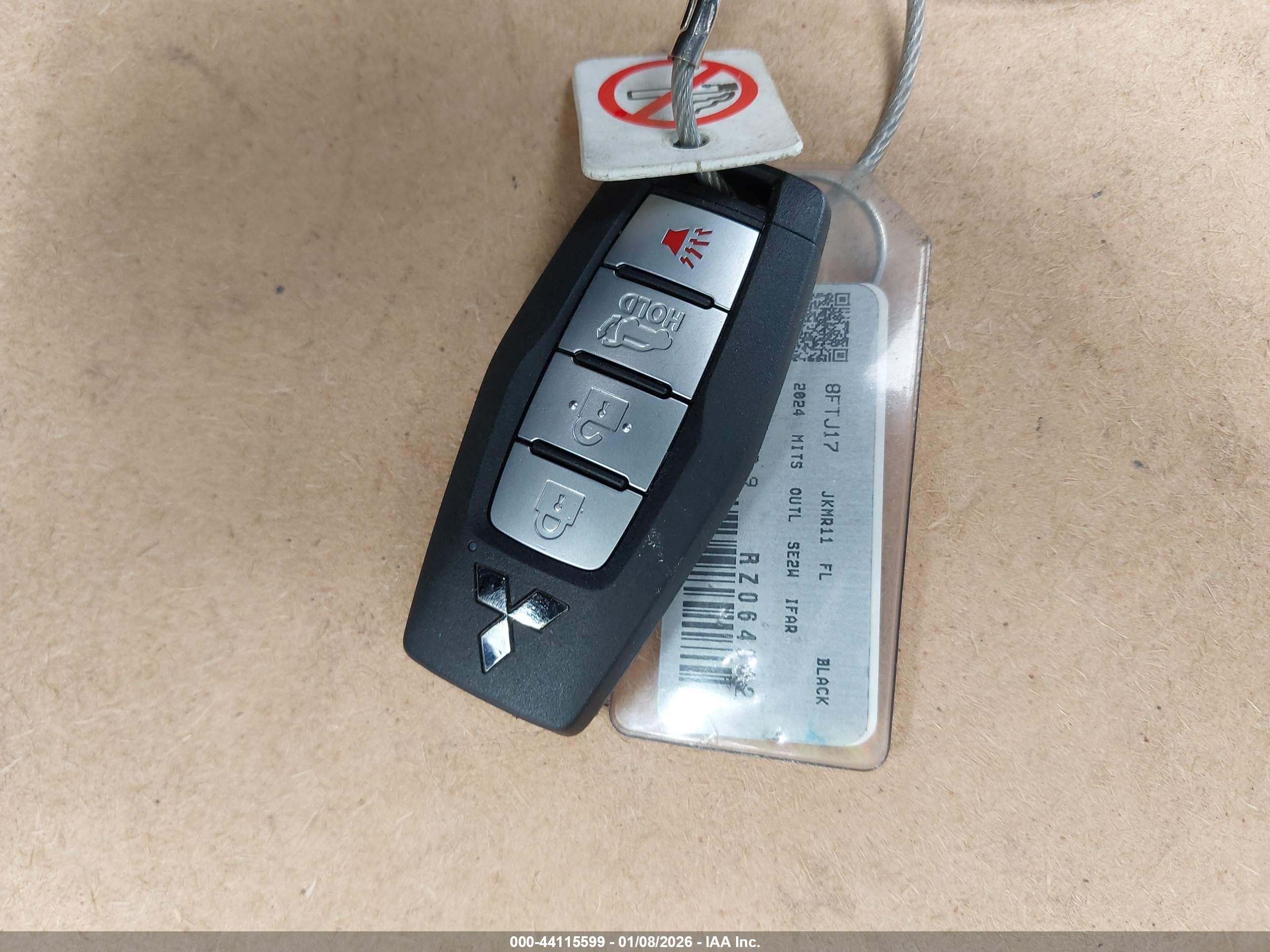 MITSUBISHI OUTLANDER image 11