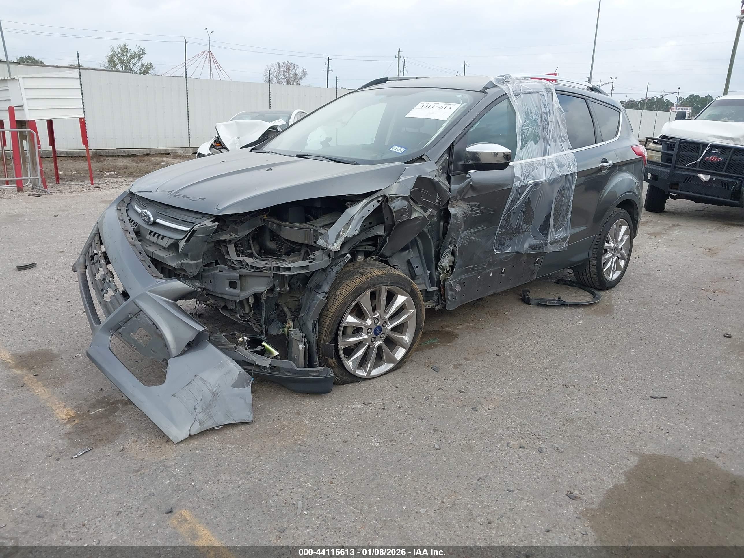 FORD ESCAPE image 2