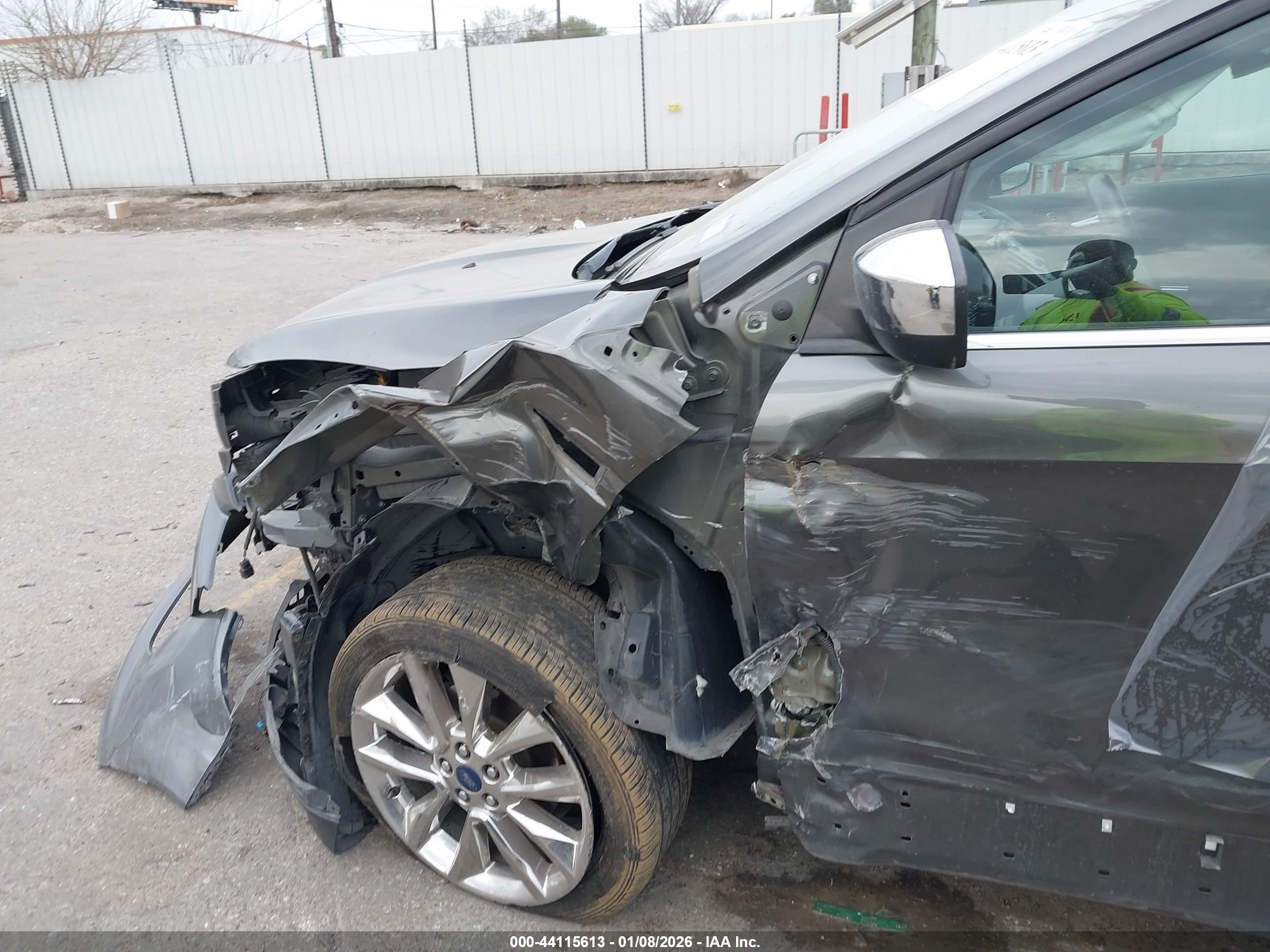 FORD ESCAPE image 6