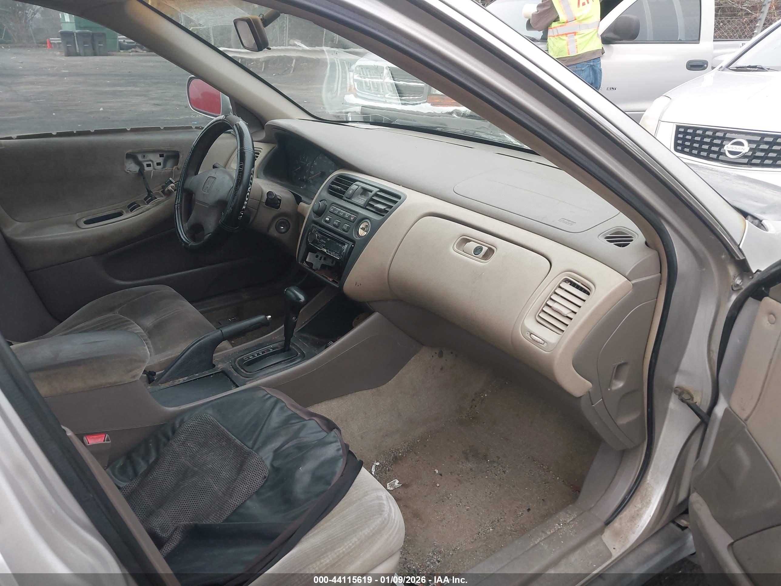 HONDA ACCORD image 5