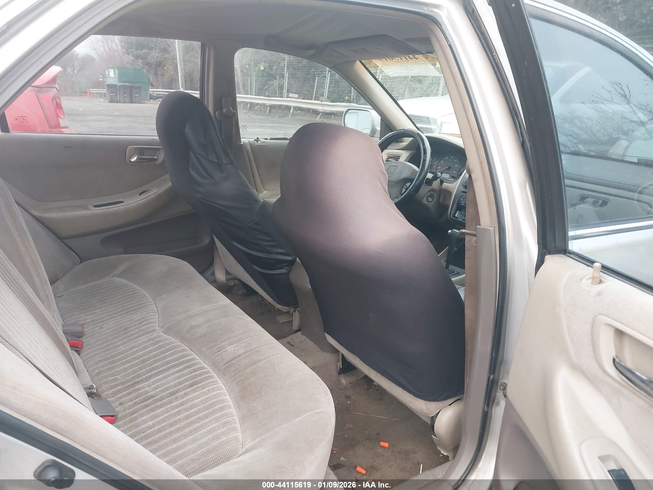 HONDA ACCORD image 8
