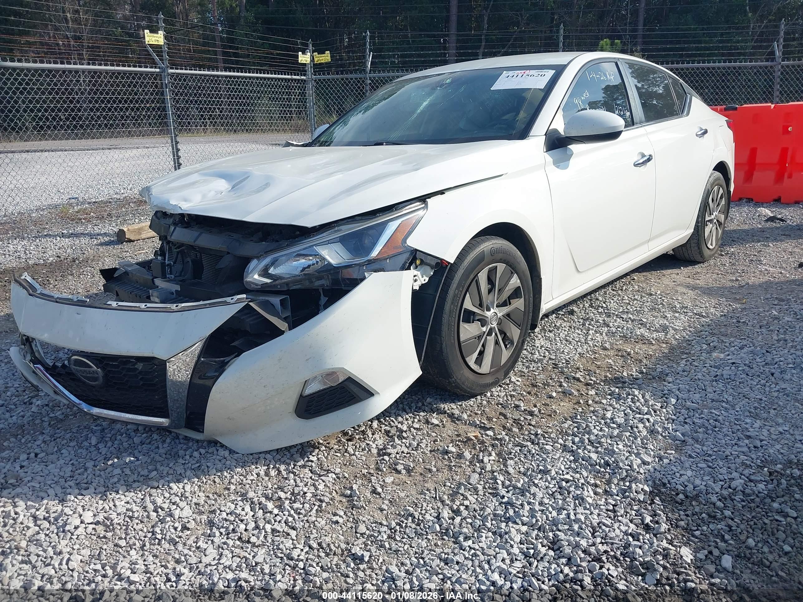 NISSAN ALTIMA image 2
