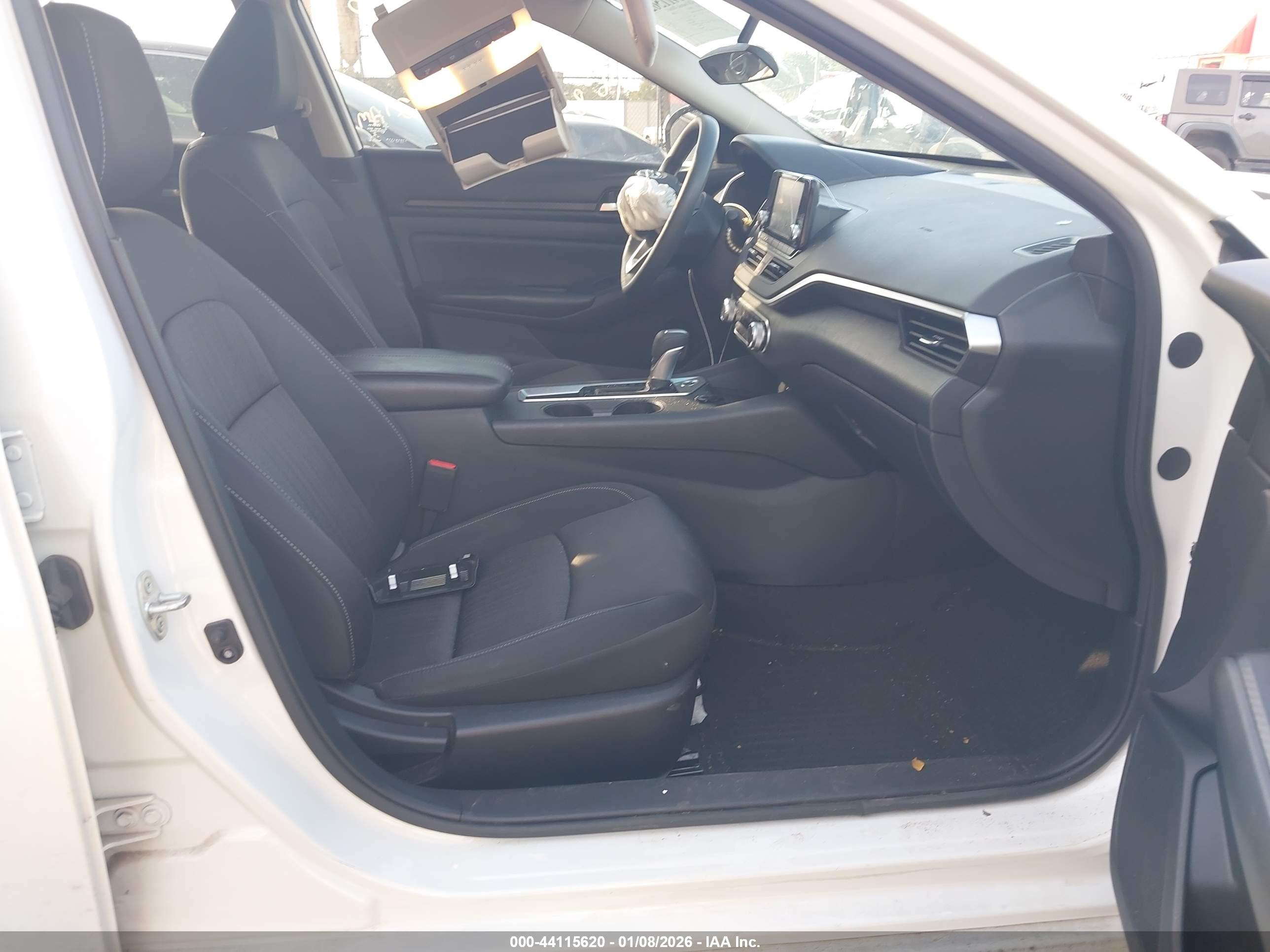 NISSAN ALTIMA image 5