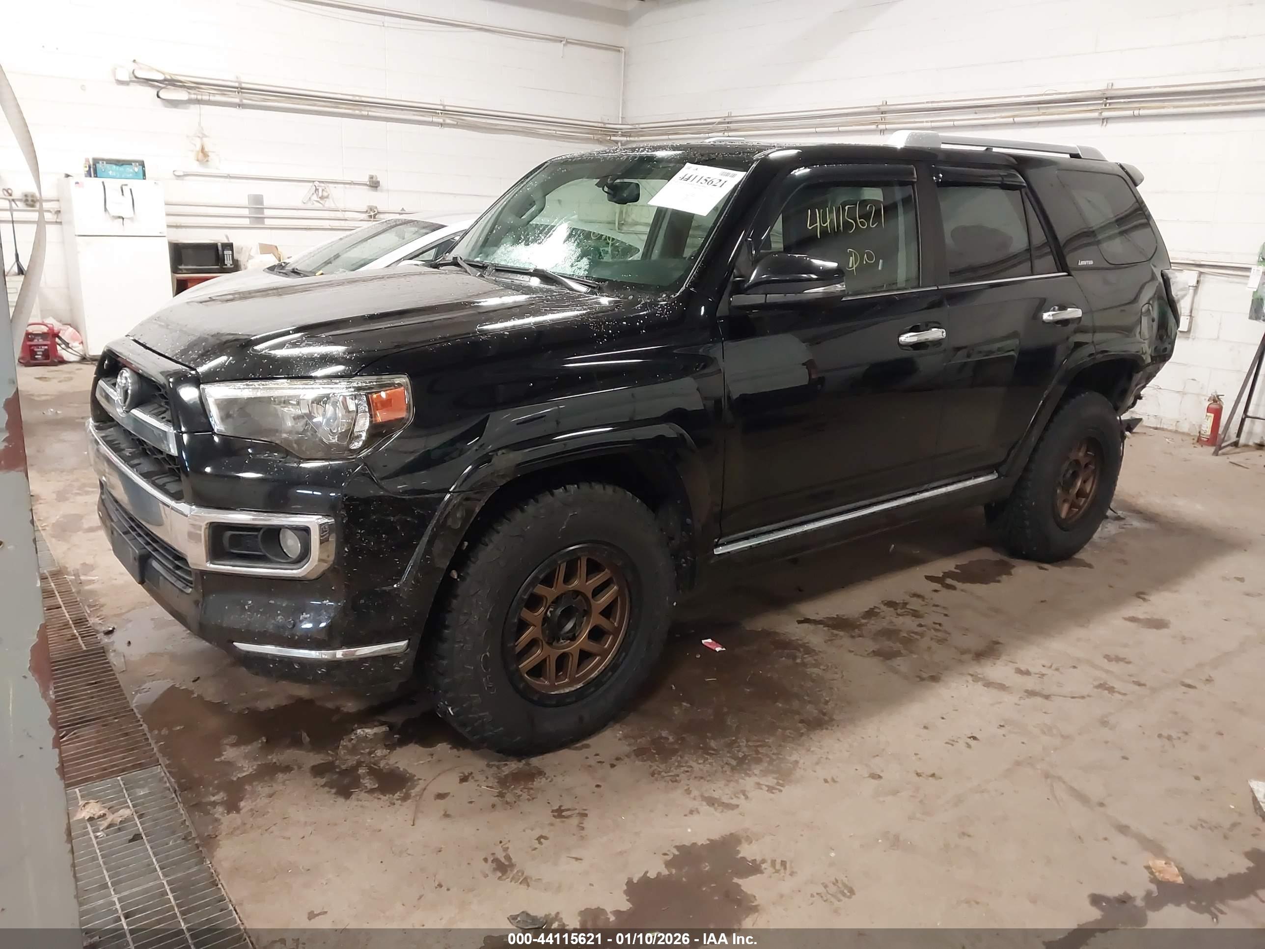 TOYOTA 4RUNNER image 2
