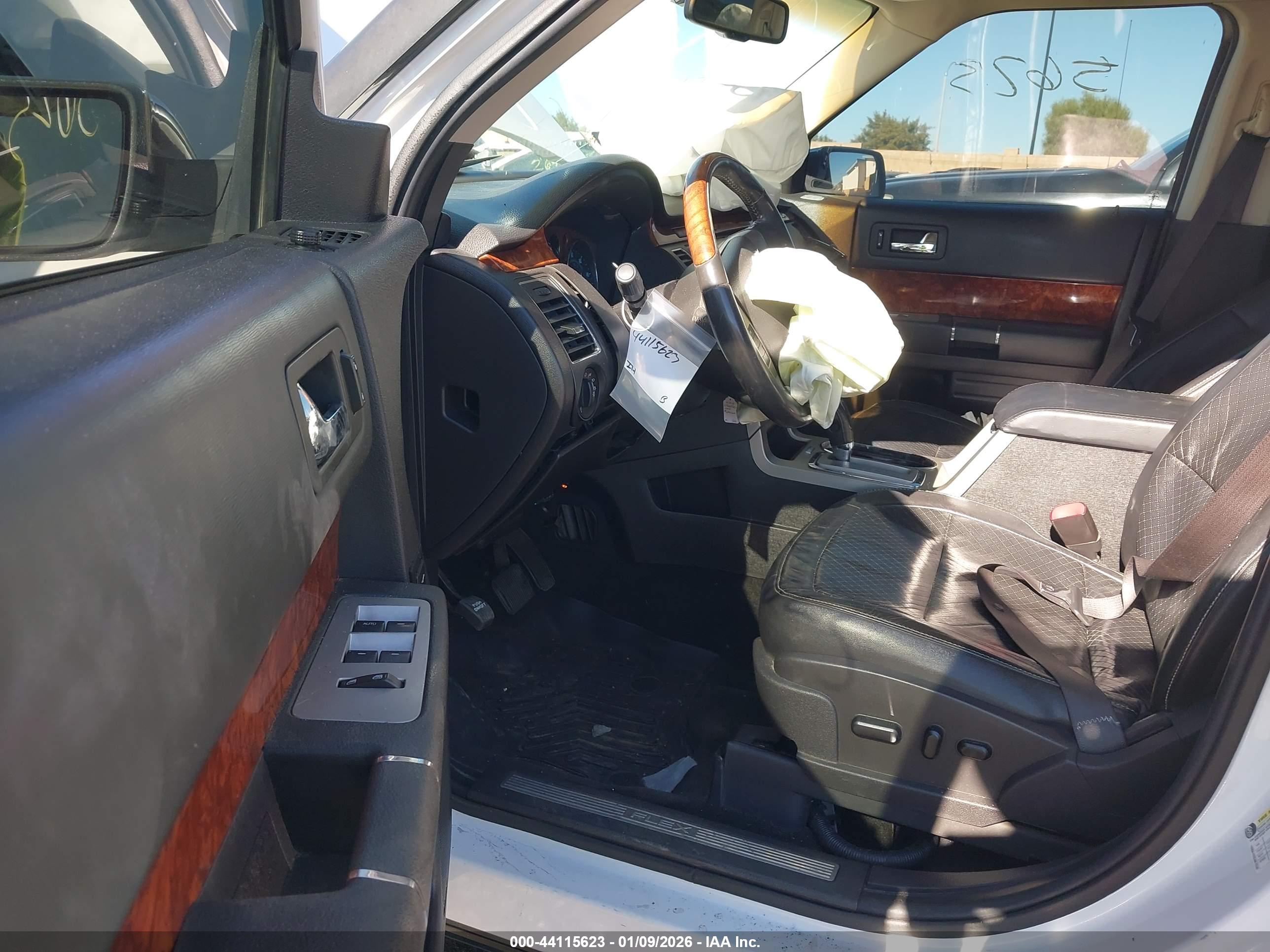 FORD FLEX image 5