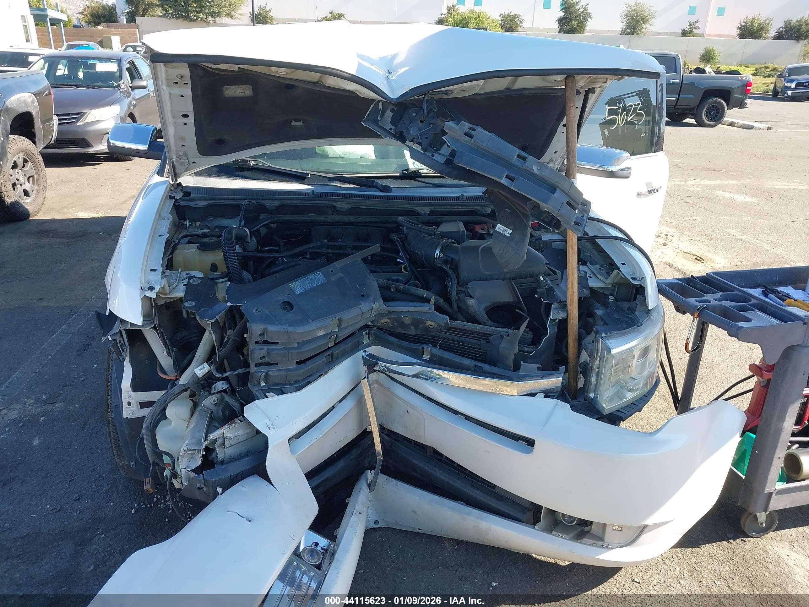 FORD FLEX image 6