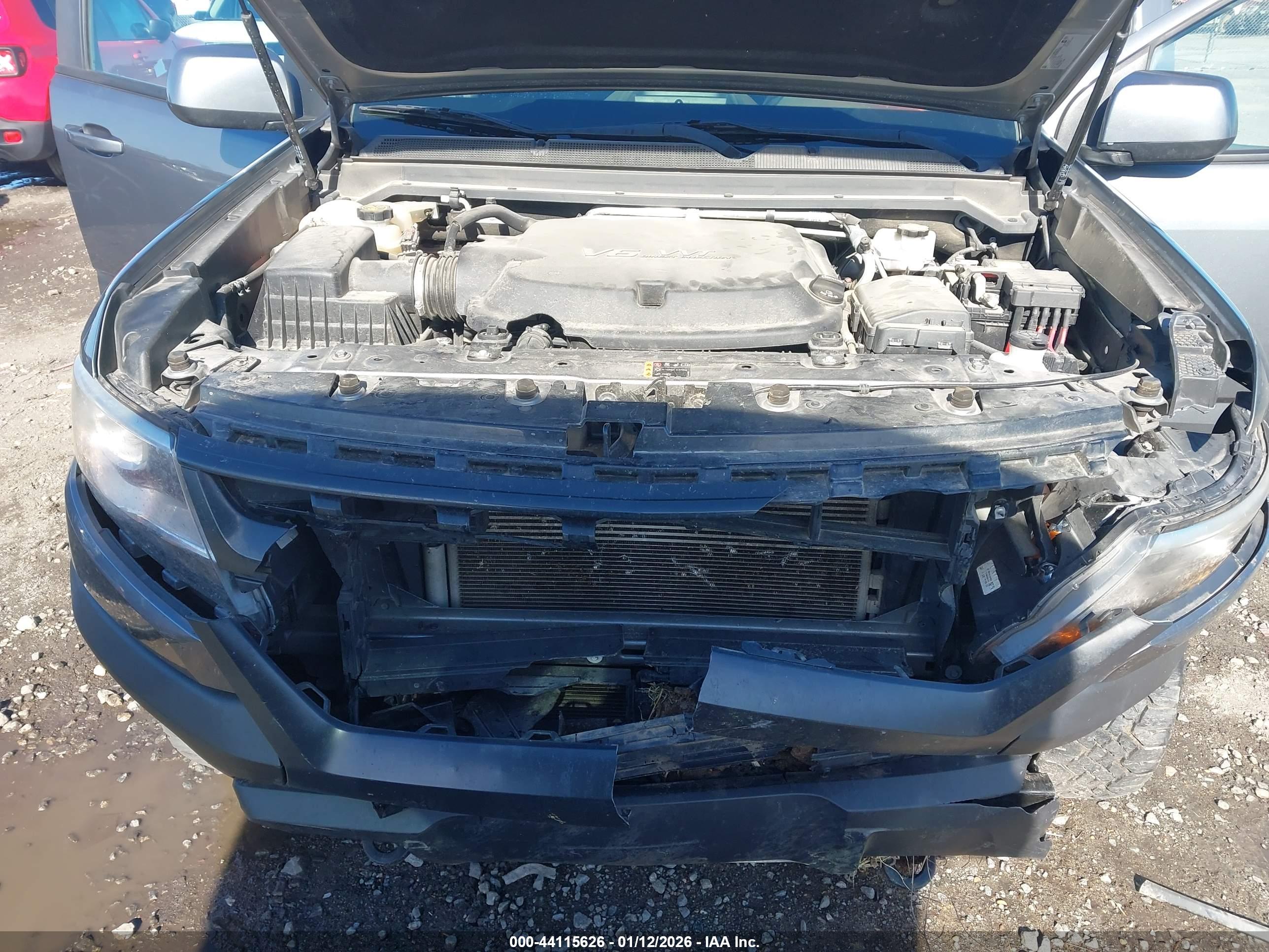 CHEVROLET COLORADO image 10
