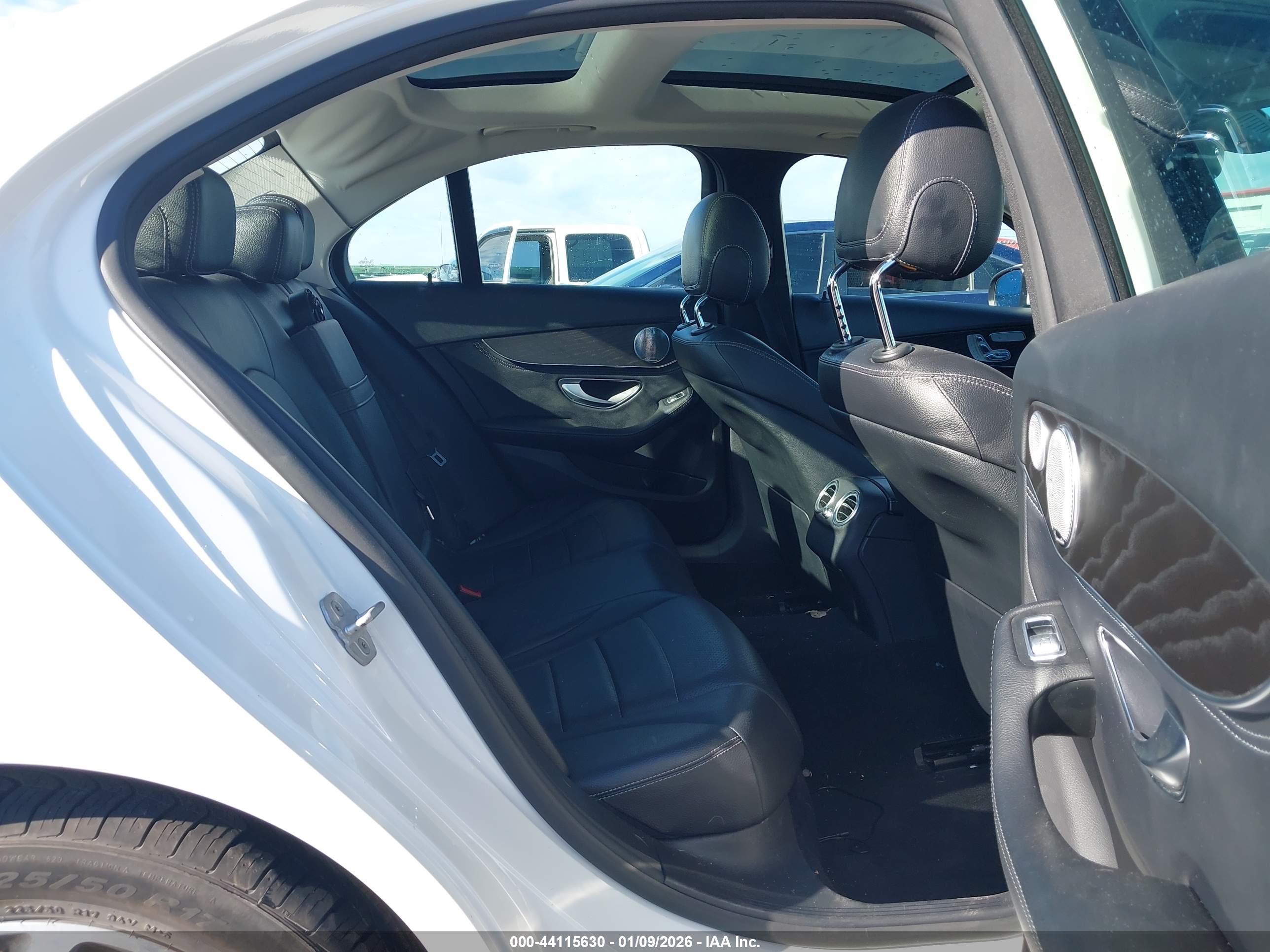 MERCEDES-BENZ C image 8