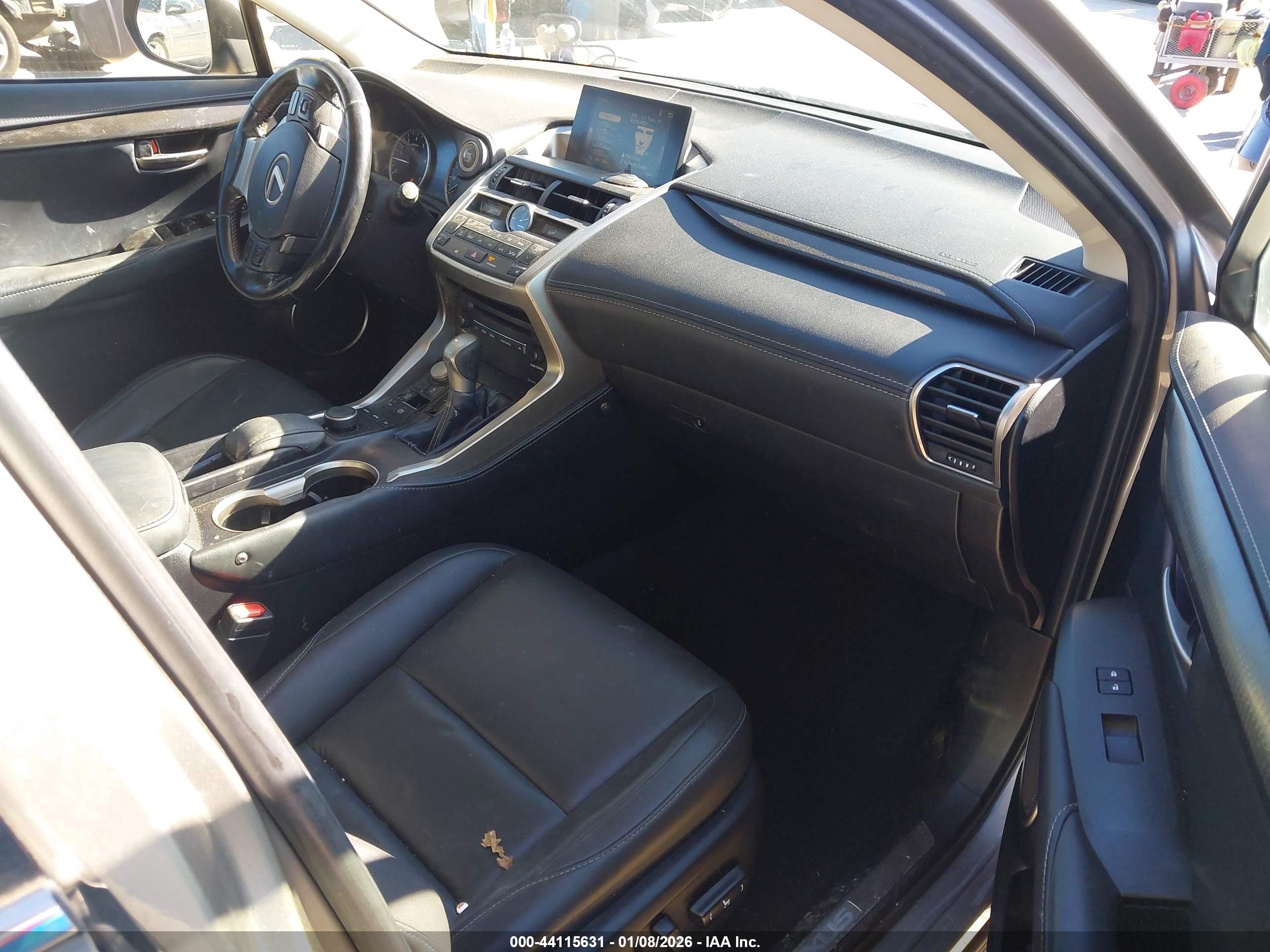 LEXUS NX image 5