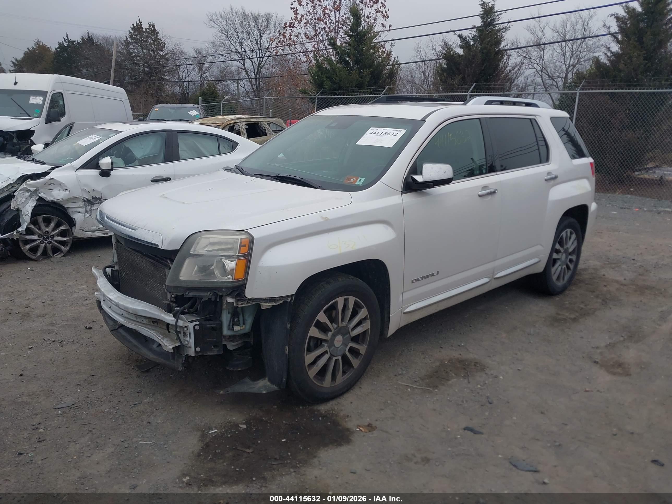 GMC TERRAIN image 2