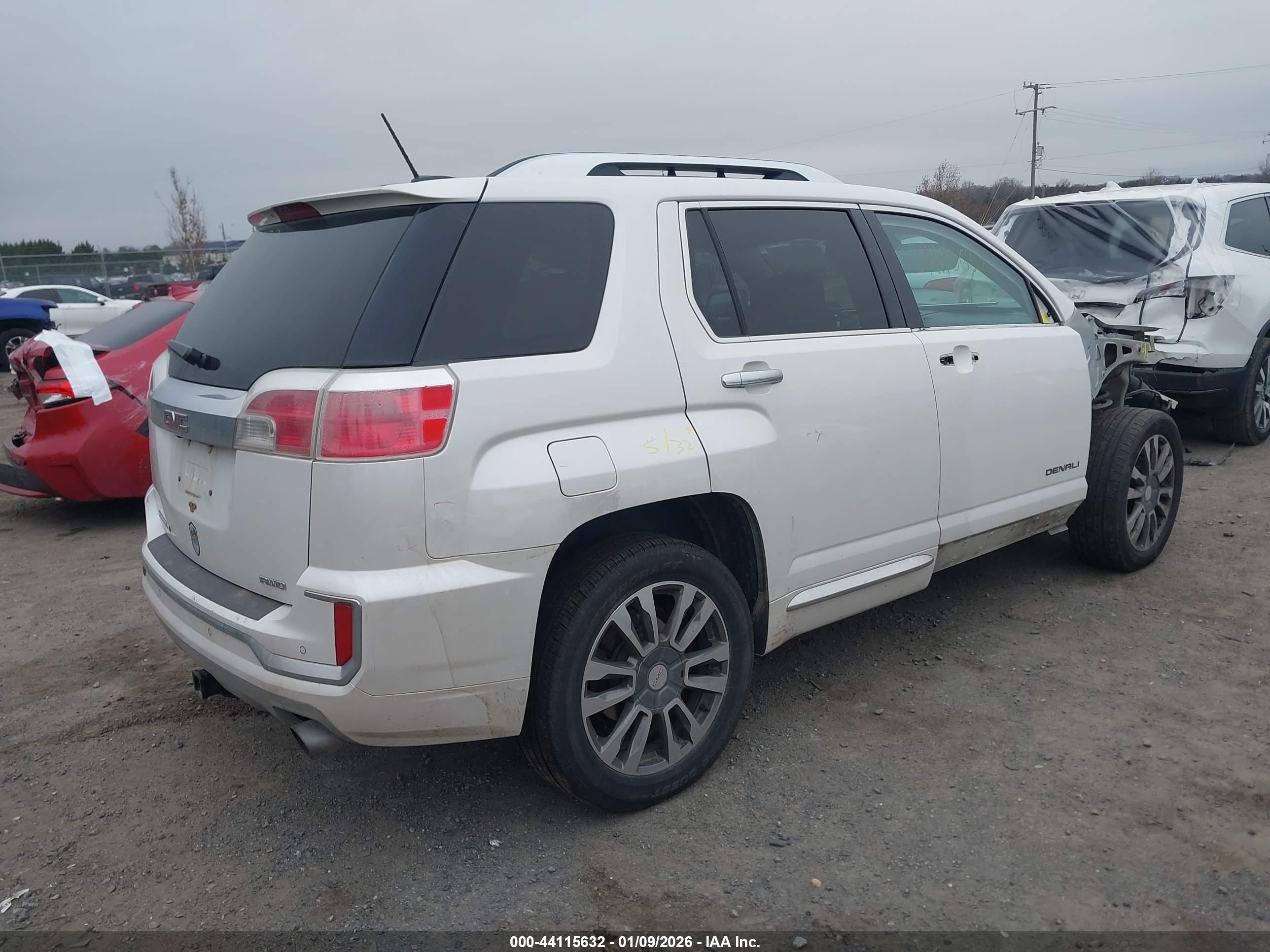GMC TERRAIN image 4