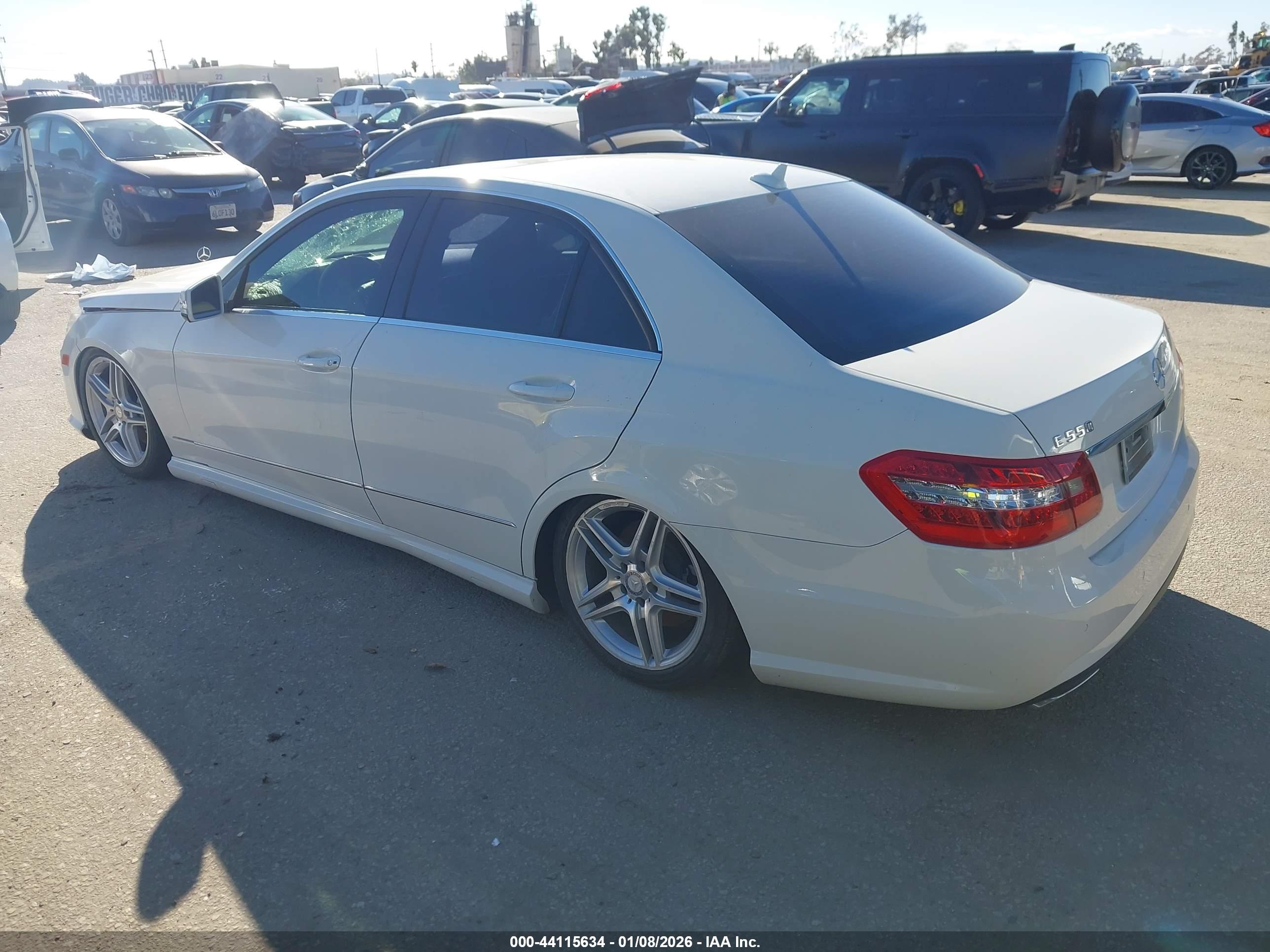 MERCEDES-BENZ E image 3