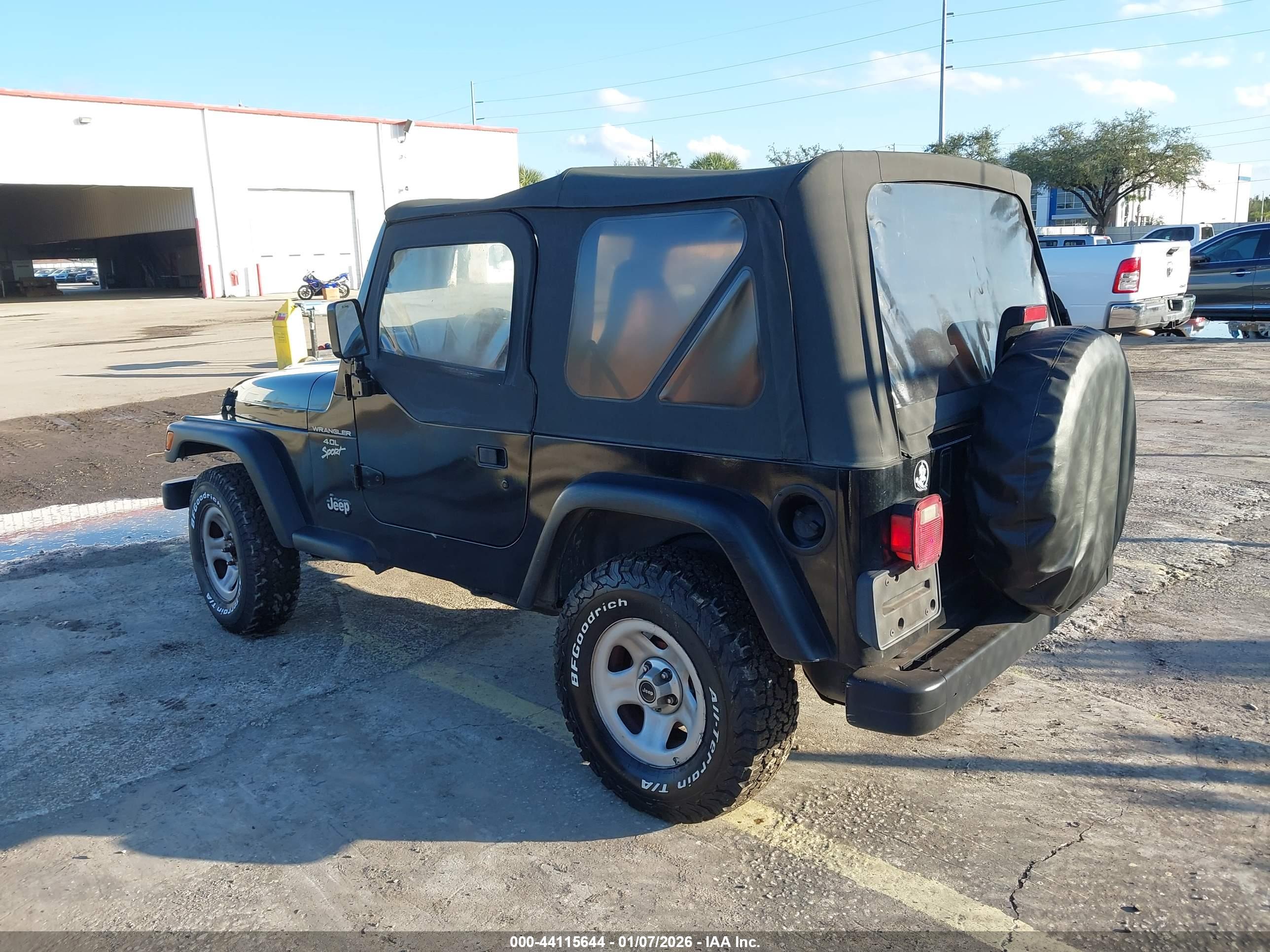 JEEP WRANGLER image 3