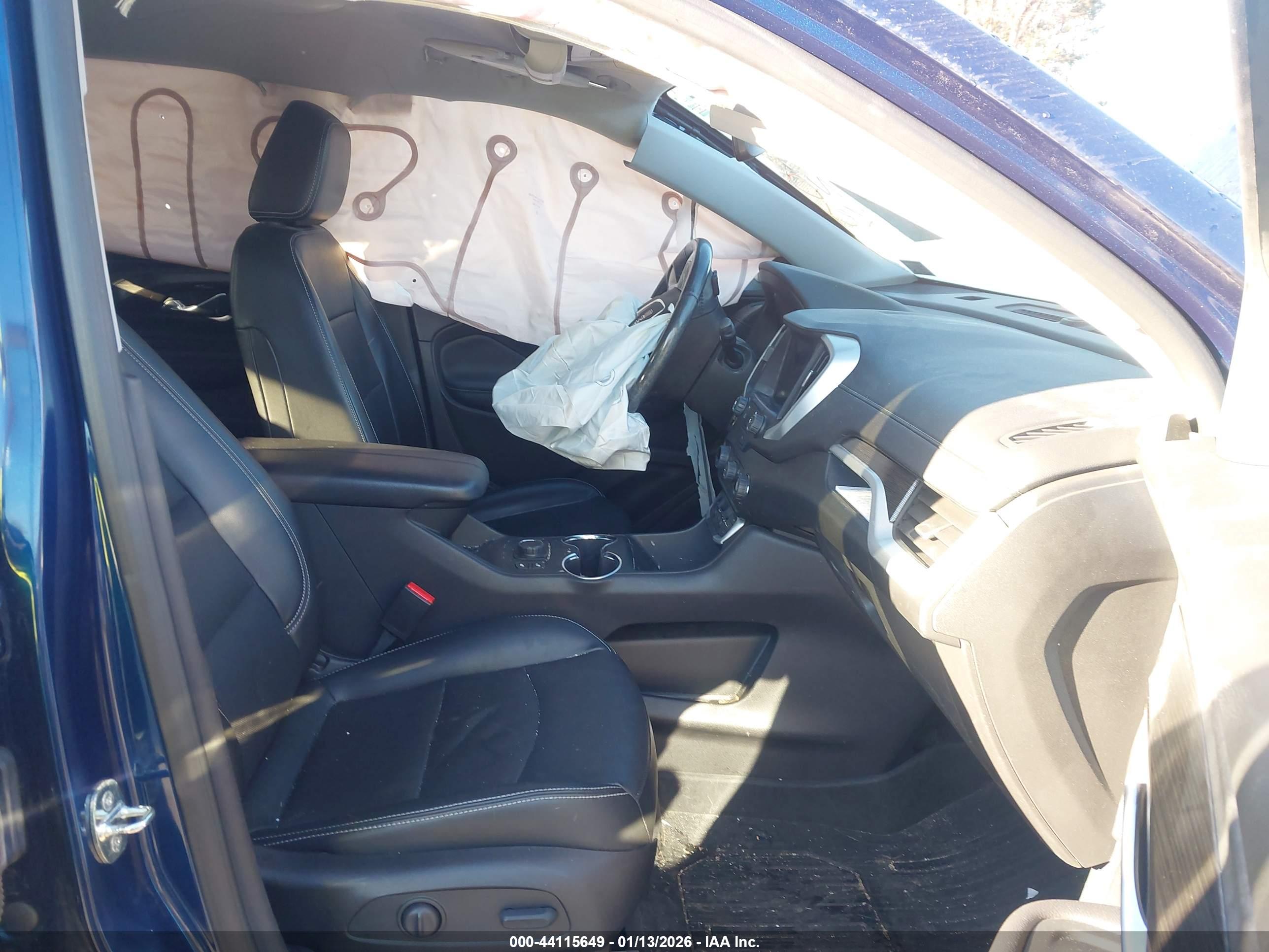 GMC TERRAIN image 5