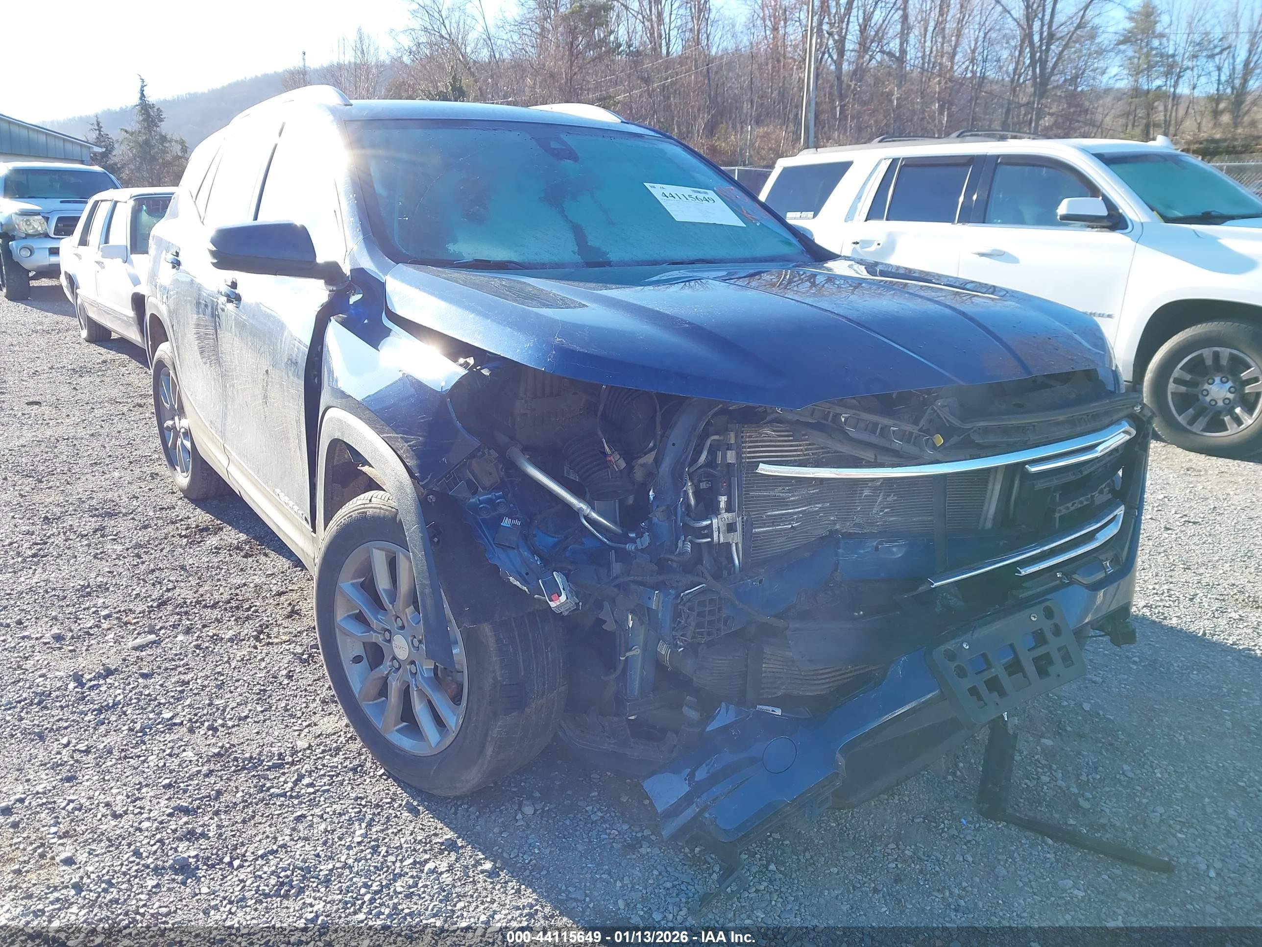 GMC TERRAIN image 6