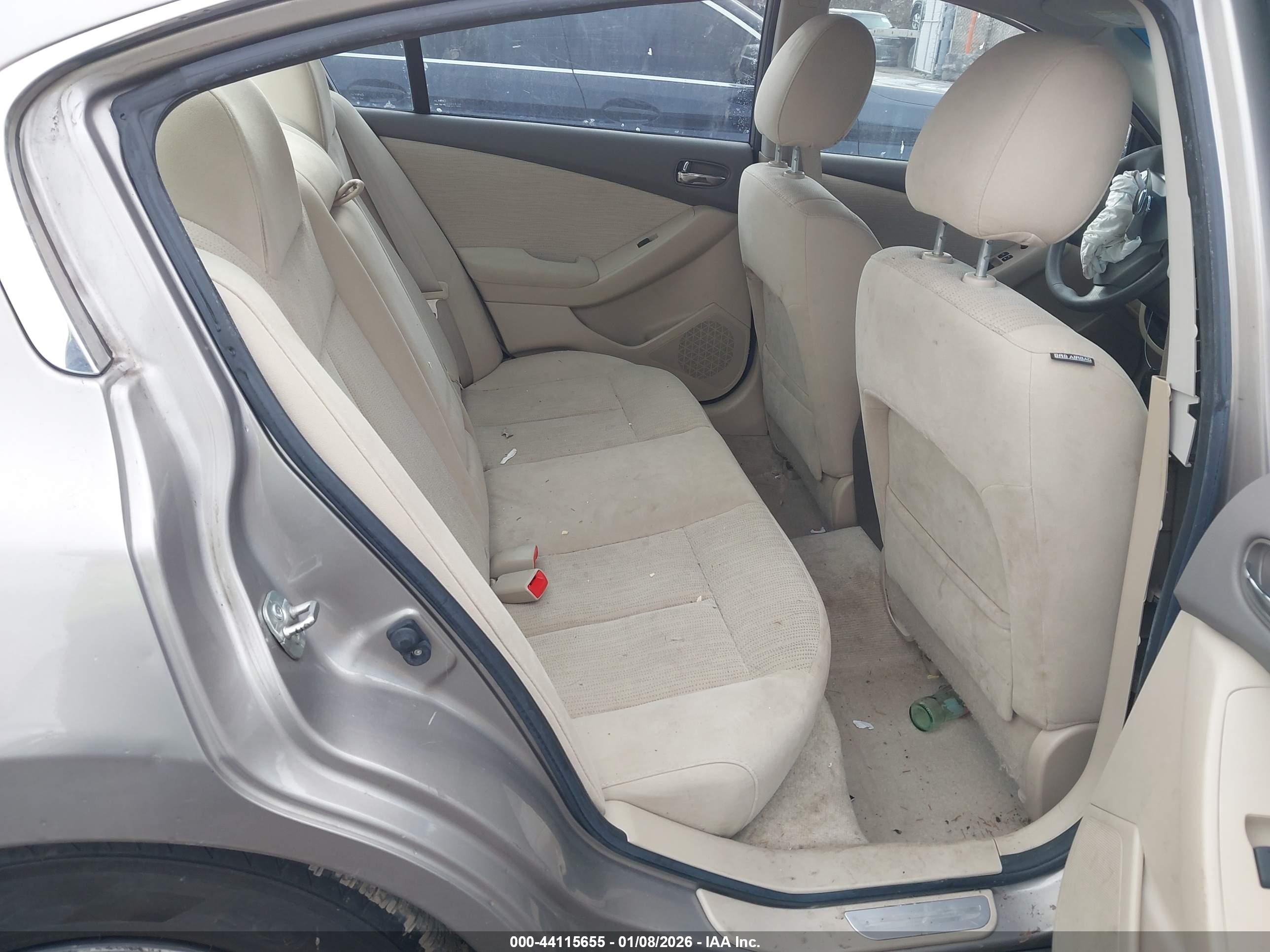 NISSAN ALTIMA image 8