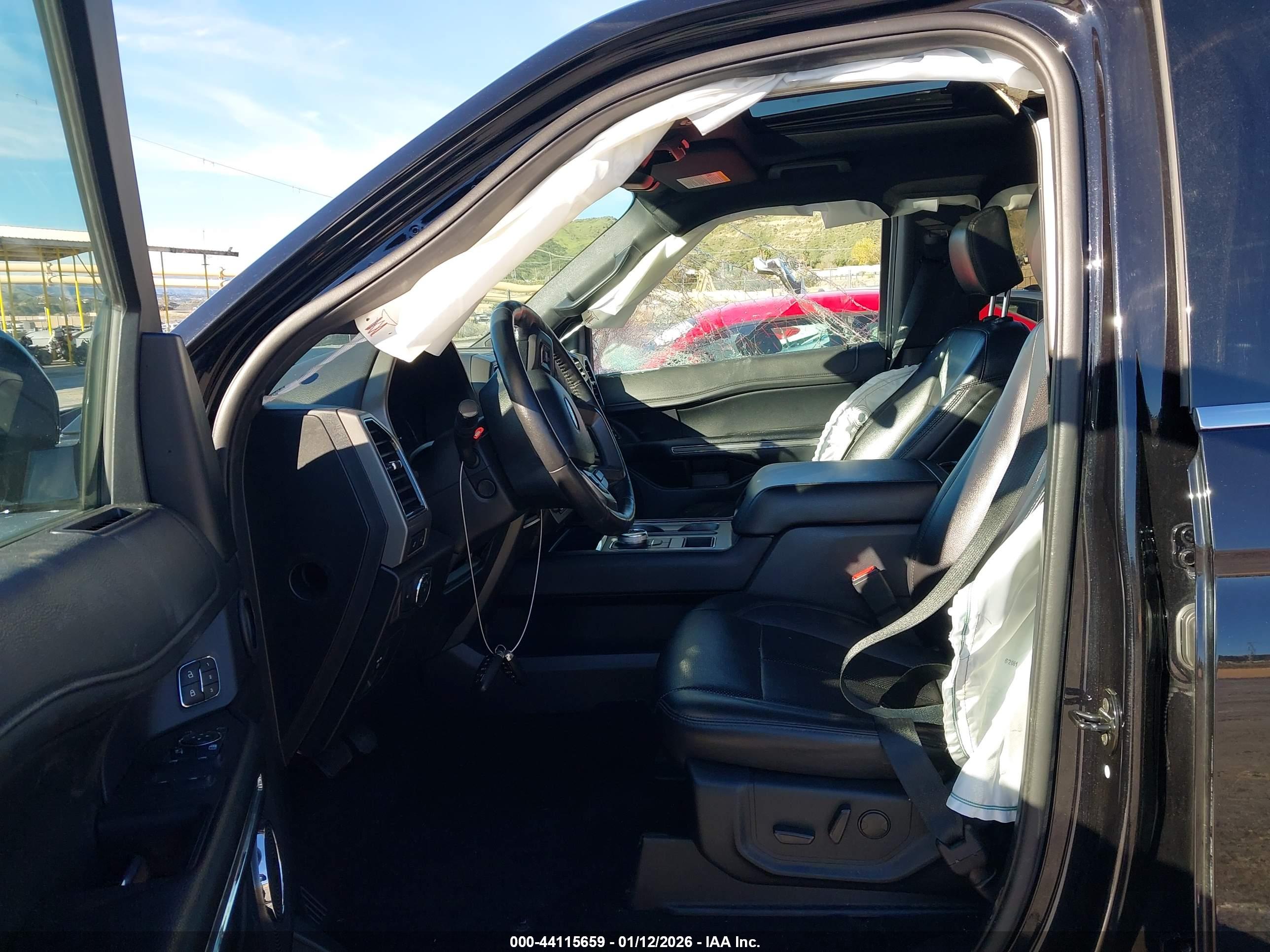 FORD EXPEDITION image 5