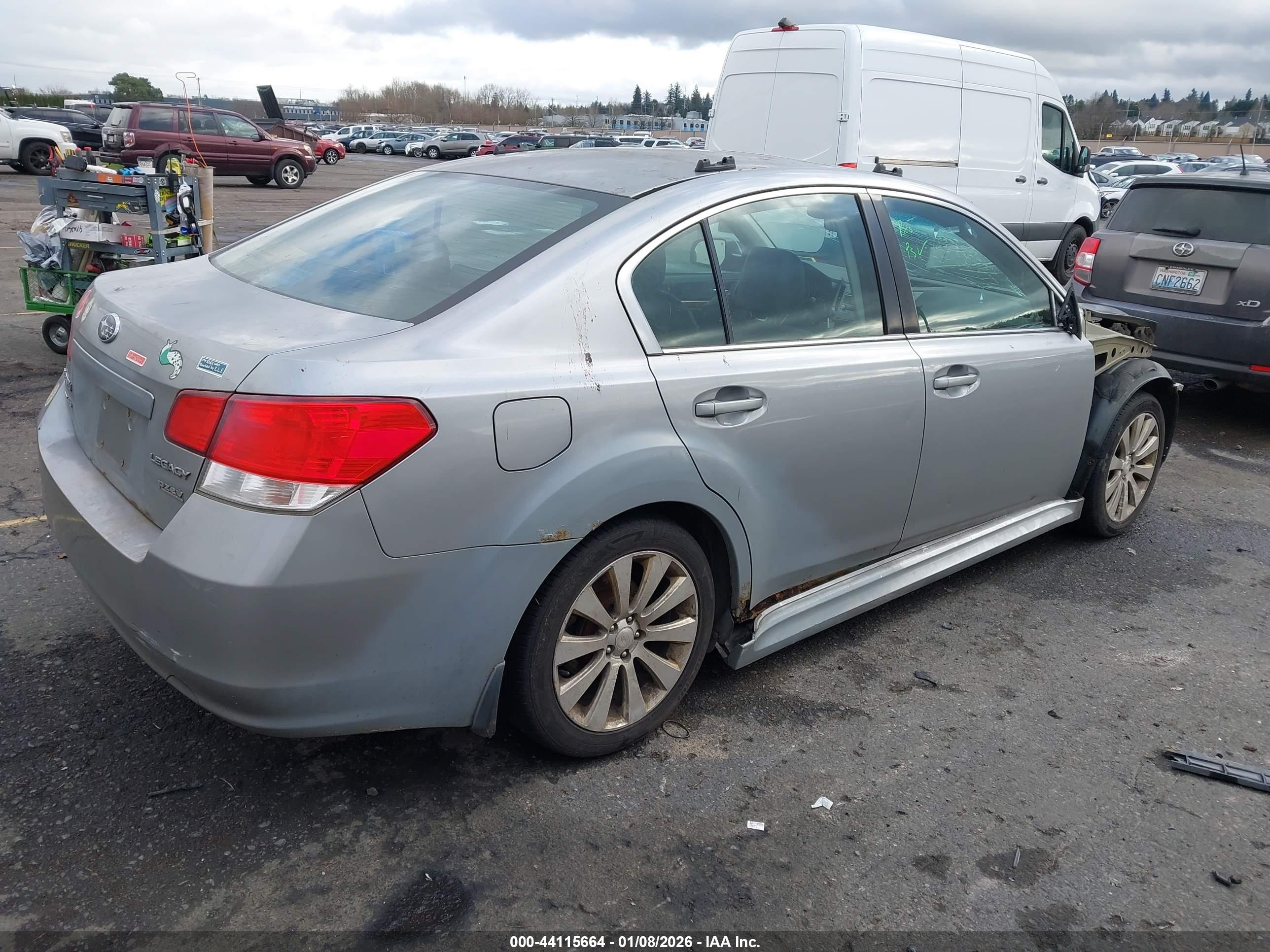 SUBARU LEGACY image 4