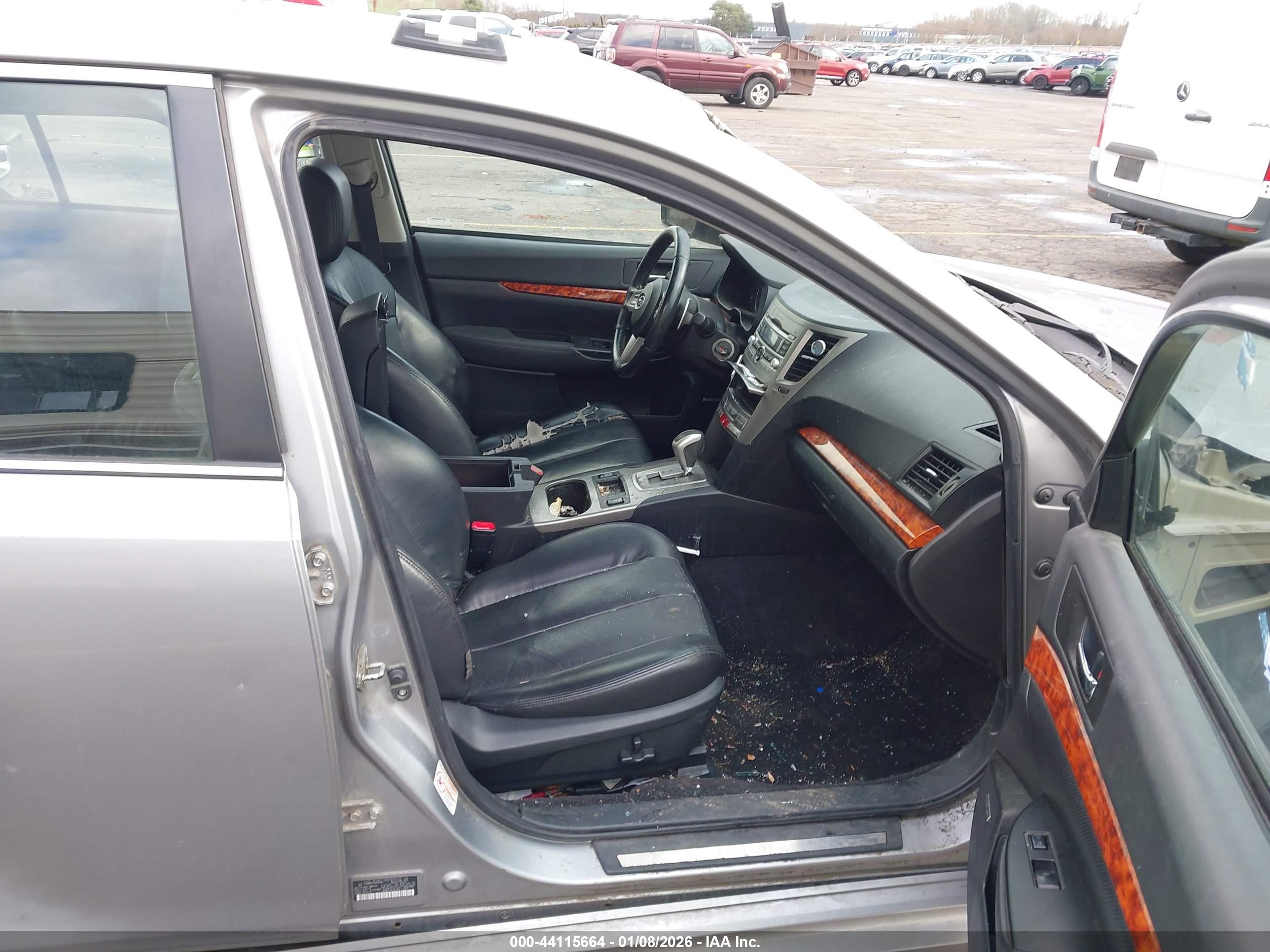 SUBARU LEGACY image 5