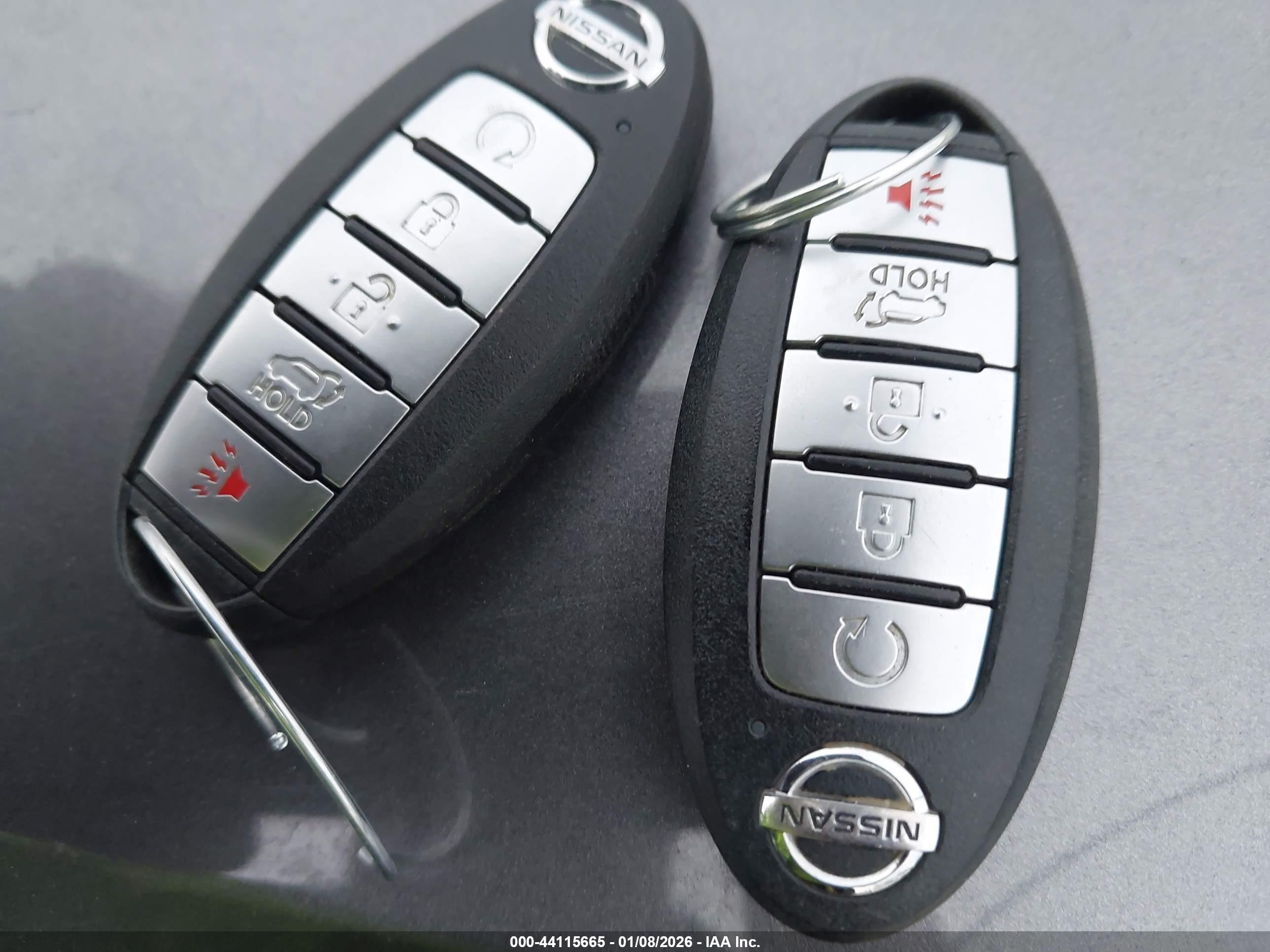 NISSAN ROGUE image 11