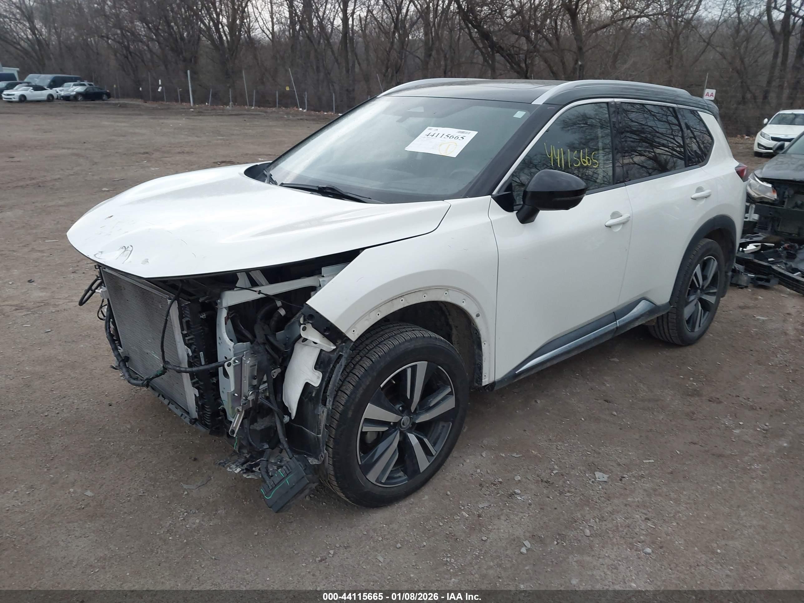 NISSAN ROGUE image 2