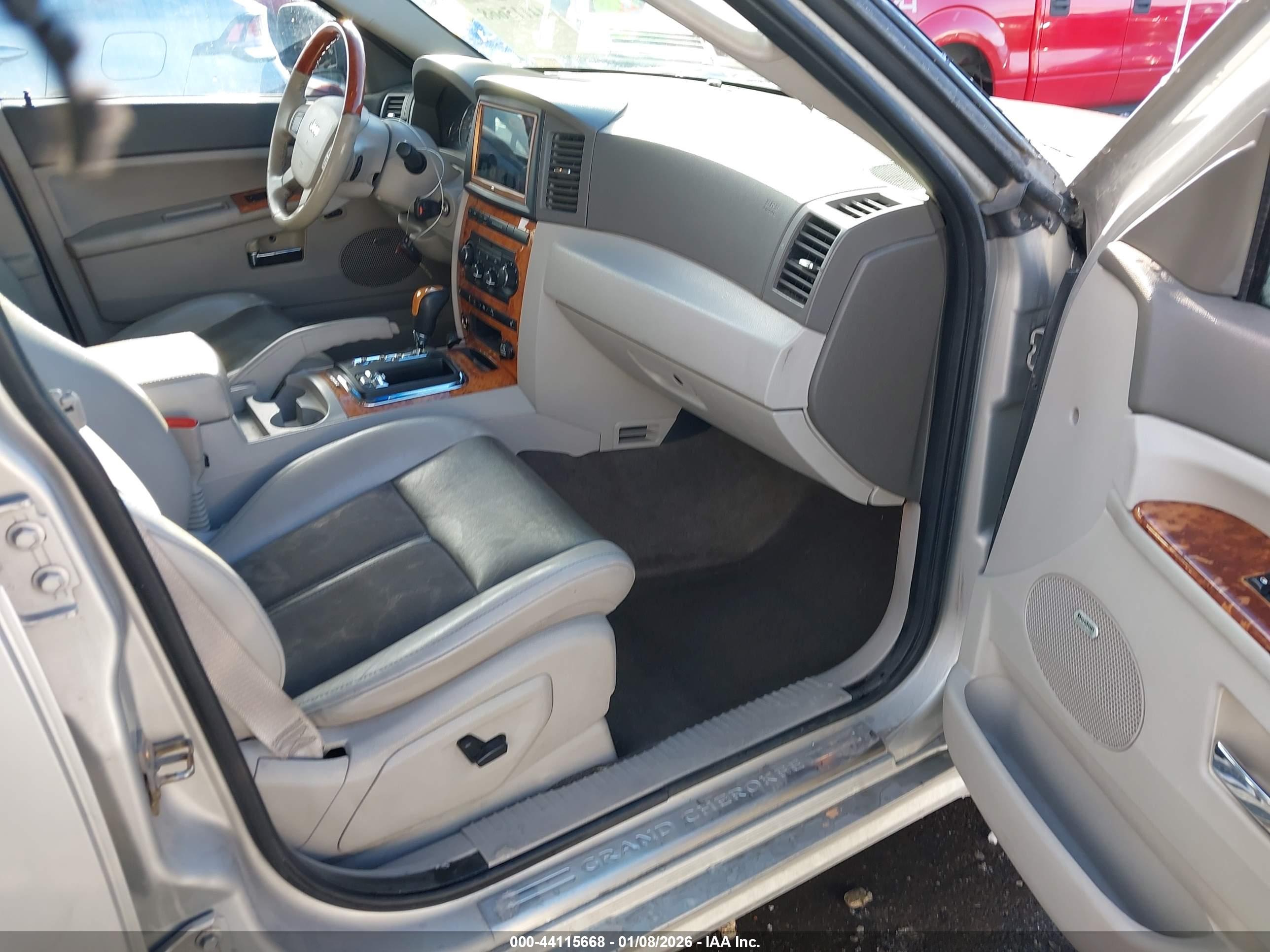 JEEP GRAND image 5