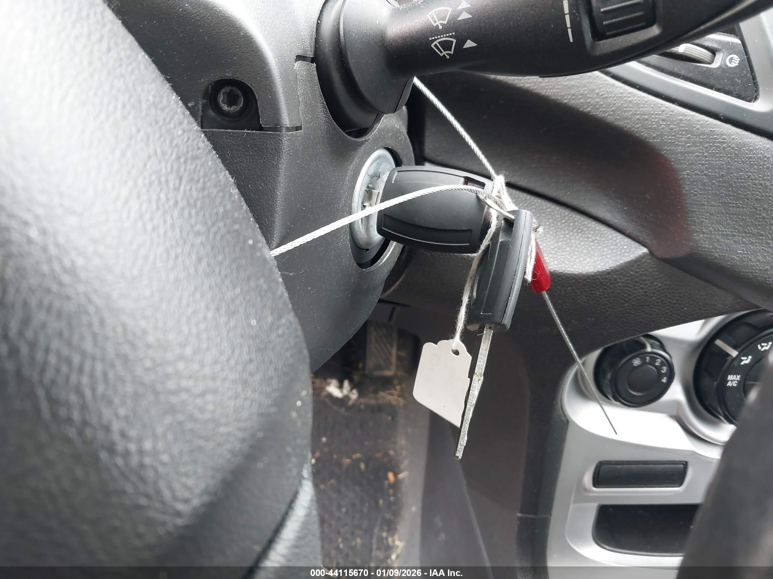 FORD FIESTA image 11