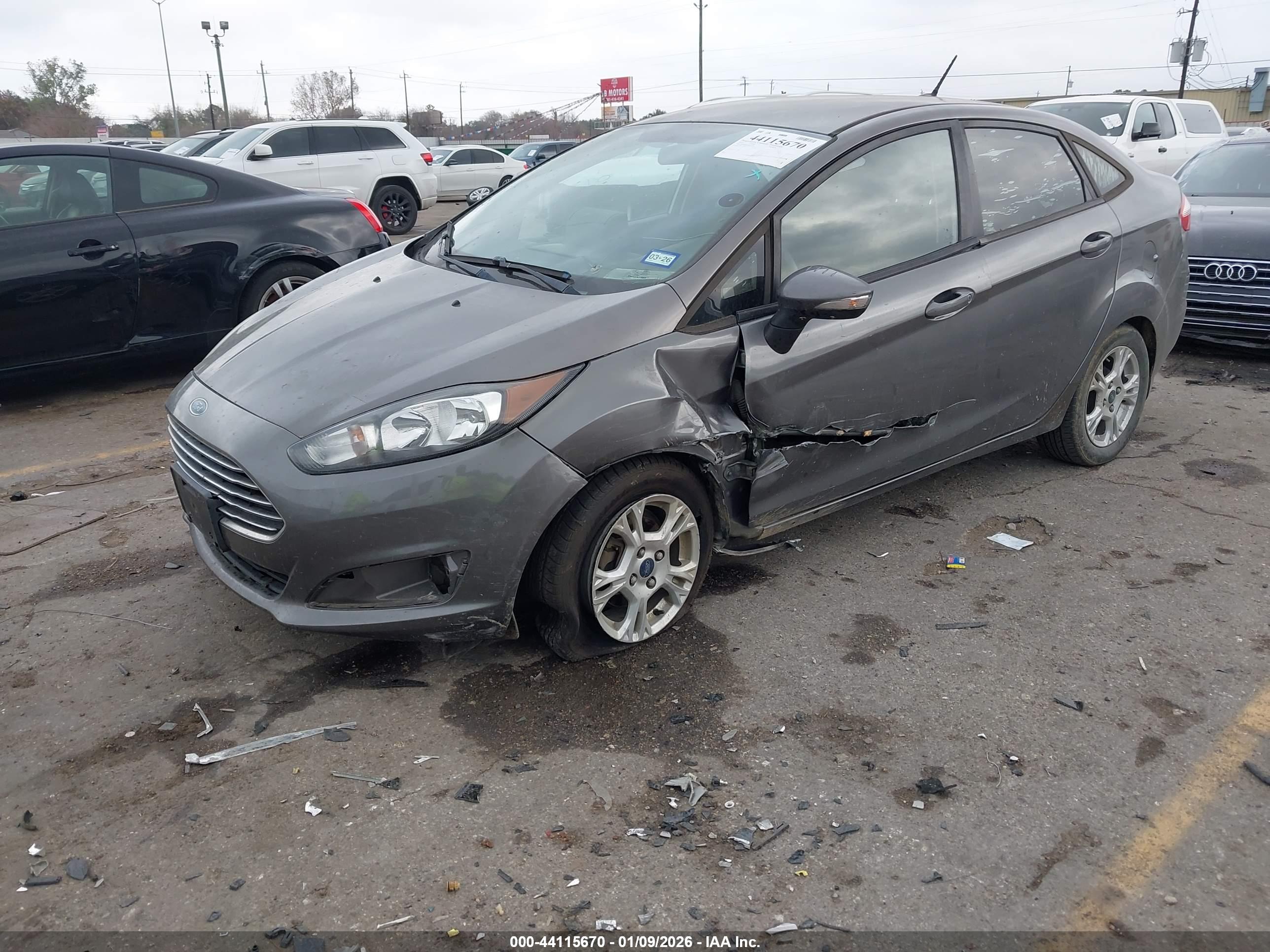 FORD FIESTA image 2