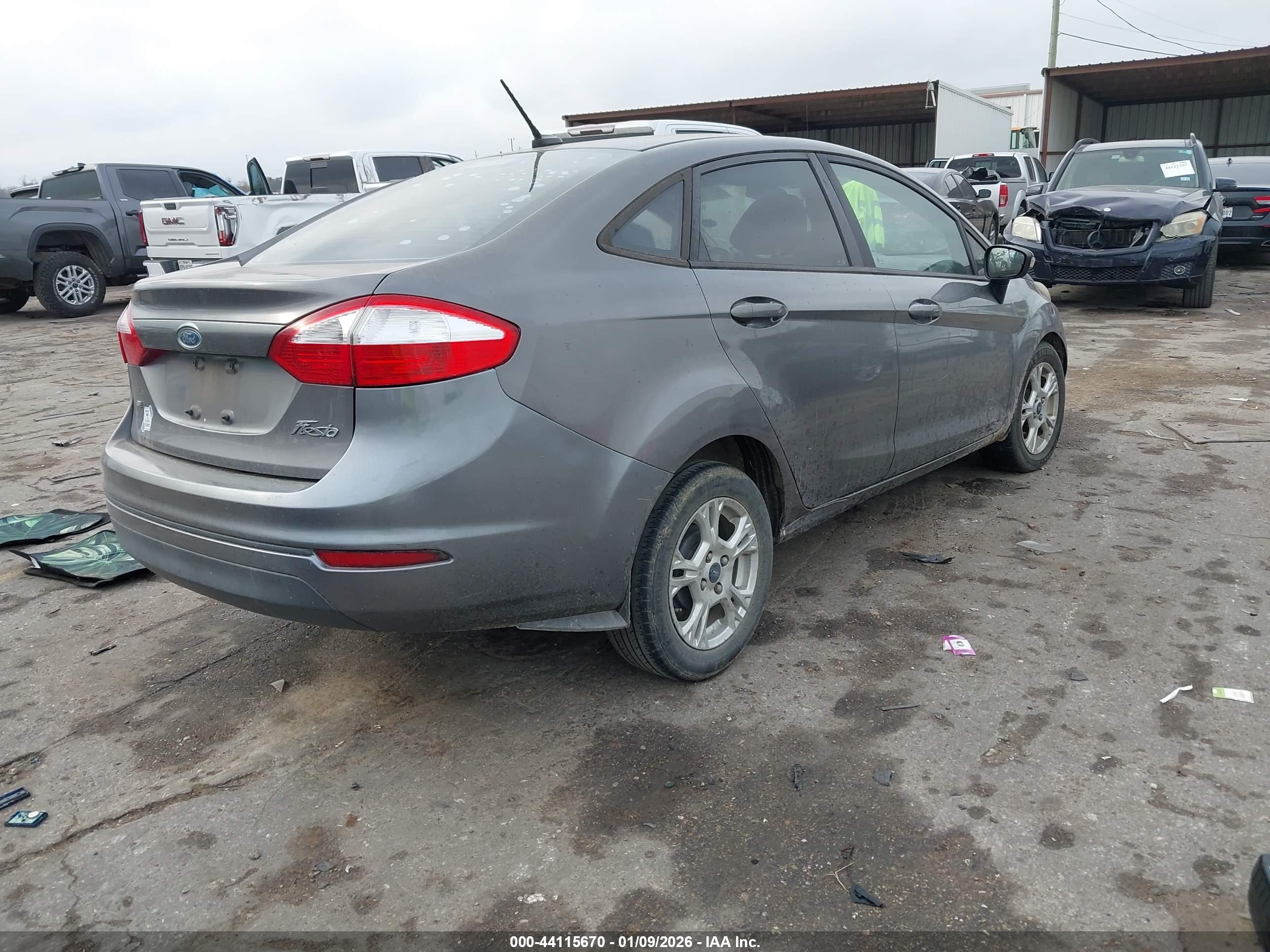 FORD FIESTA image 4