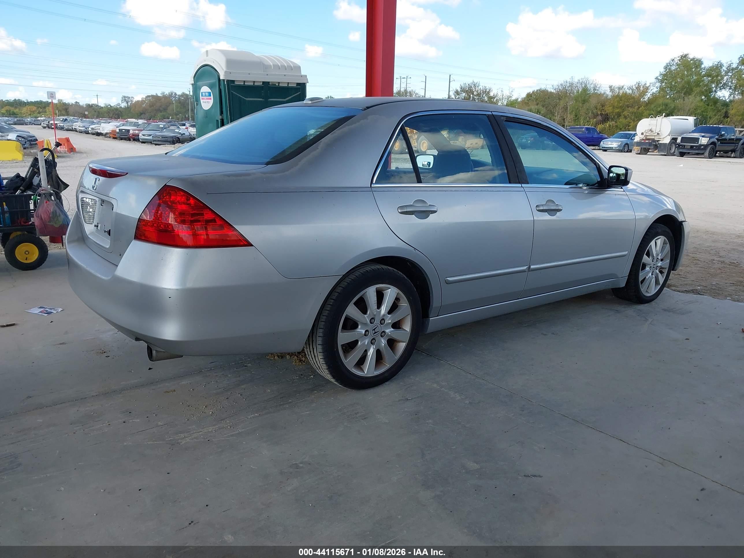 HONDA ACCORD image 4