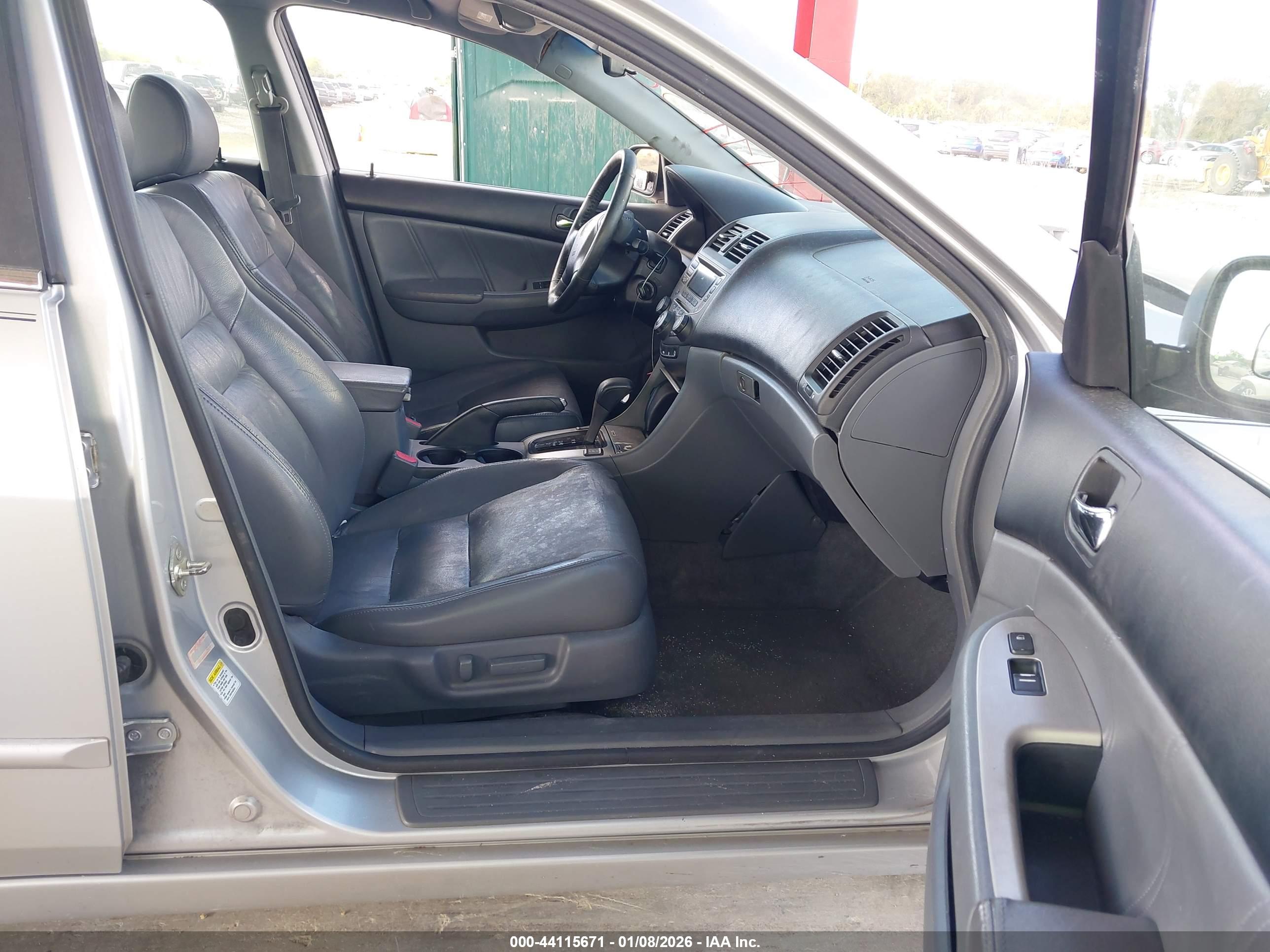 HONDA ACCORD image 5