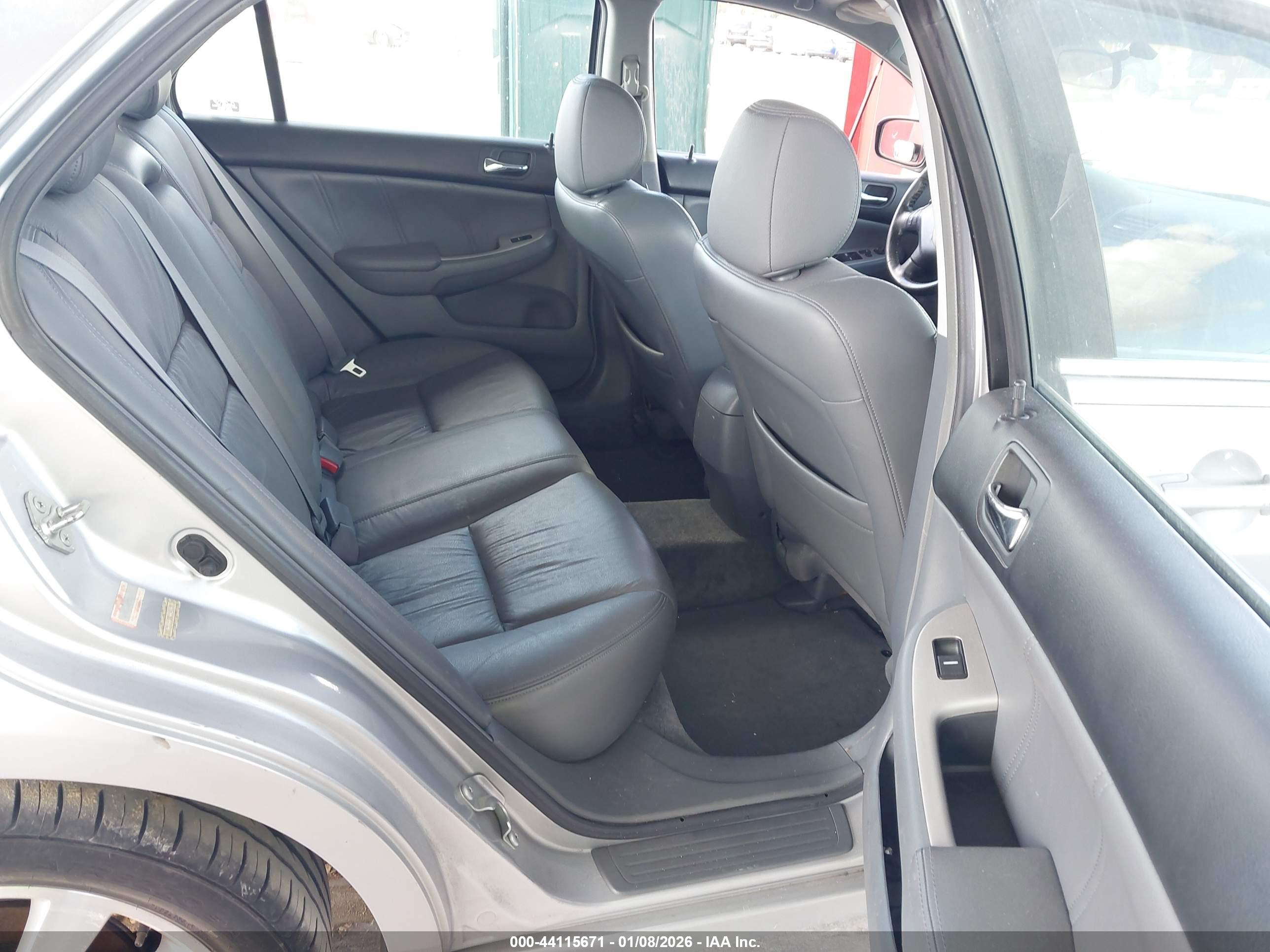 HONDA ACCORD image 8