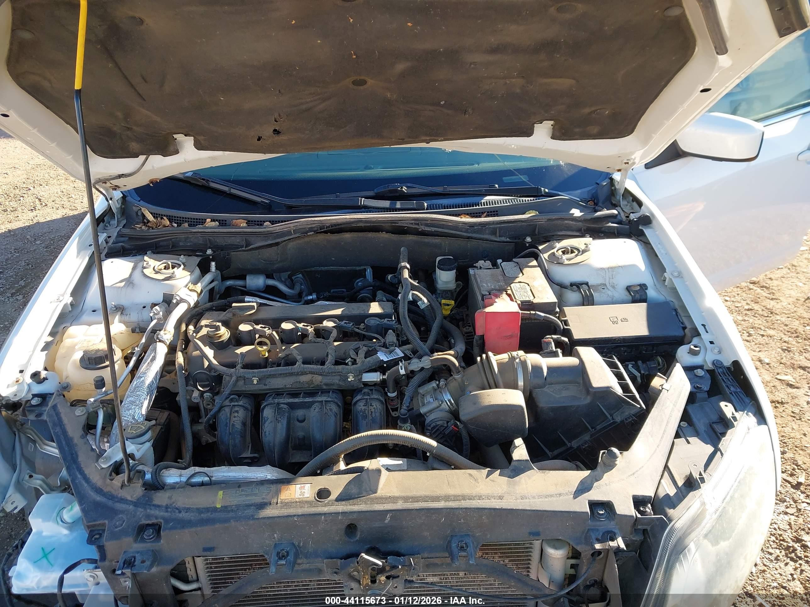 FORD FUSION image 10