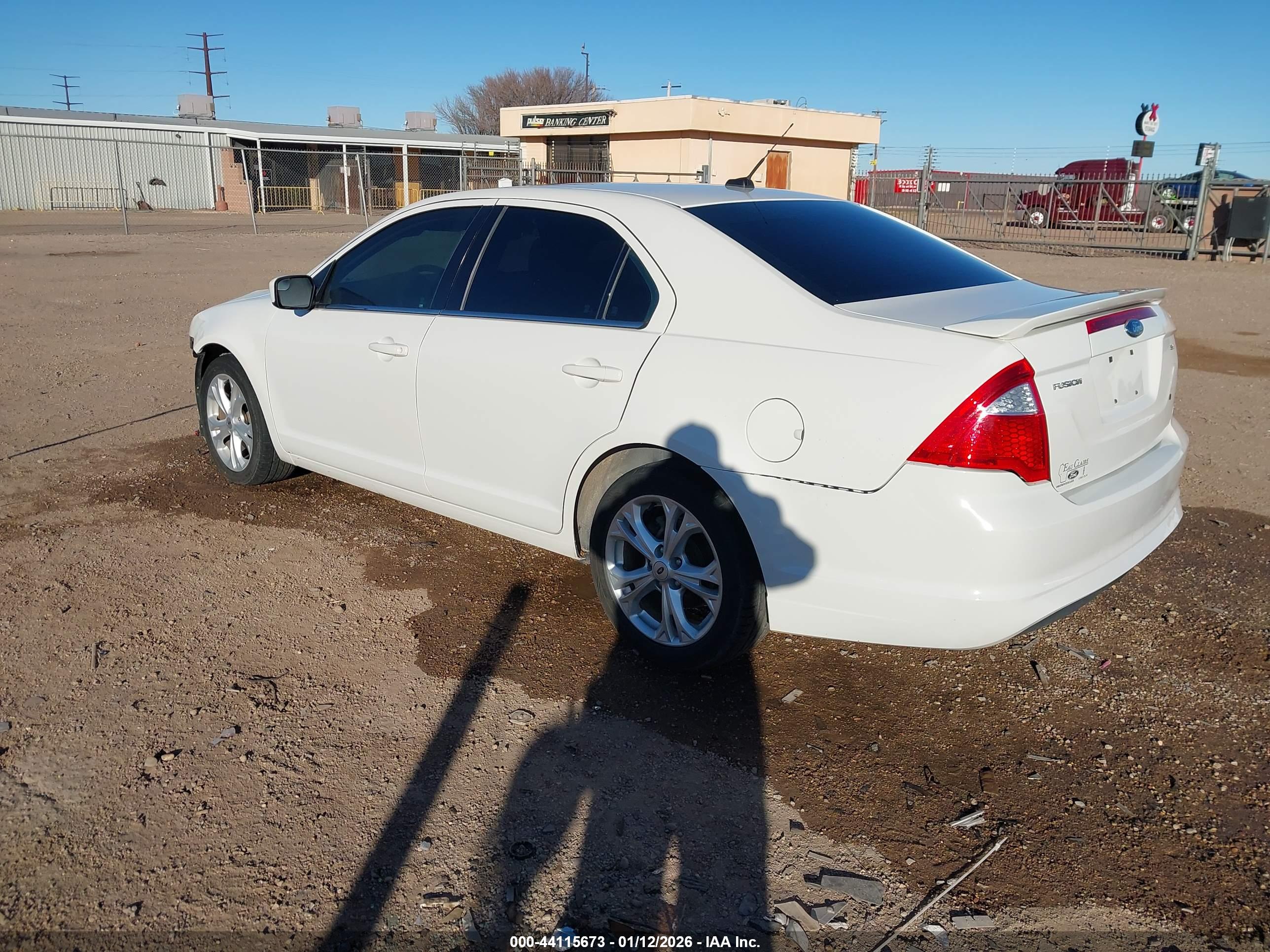 FORD FUSION image 3