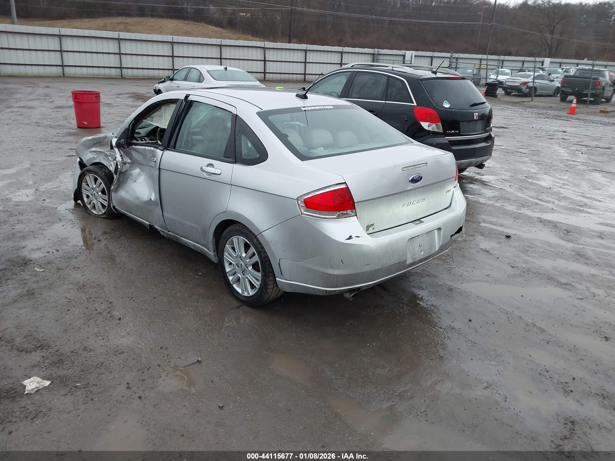 FORD FOCUS image 3