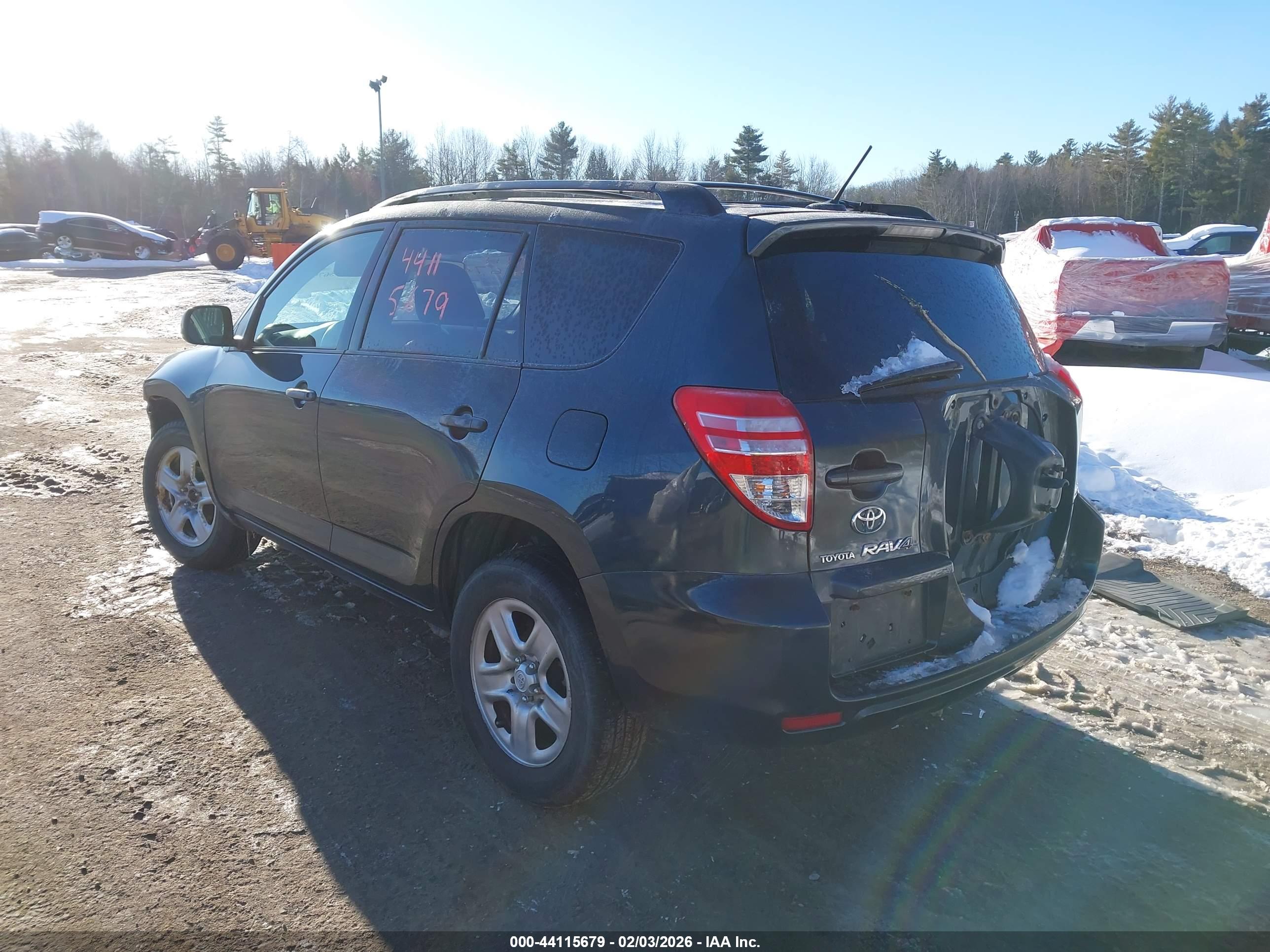 TOYOTA RAV4 image 3