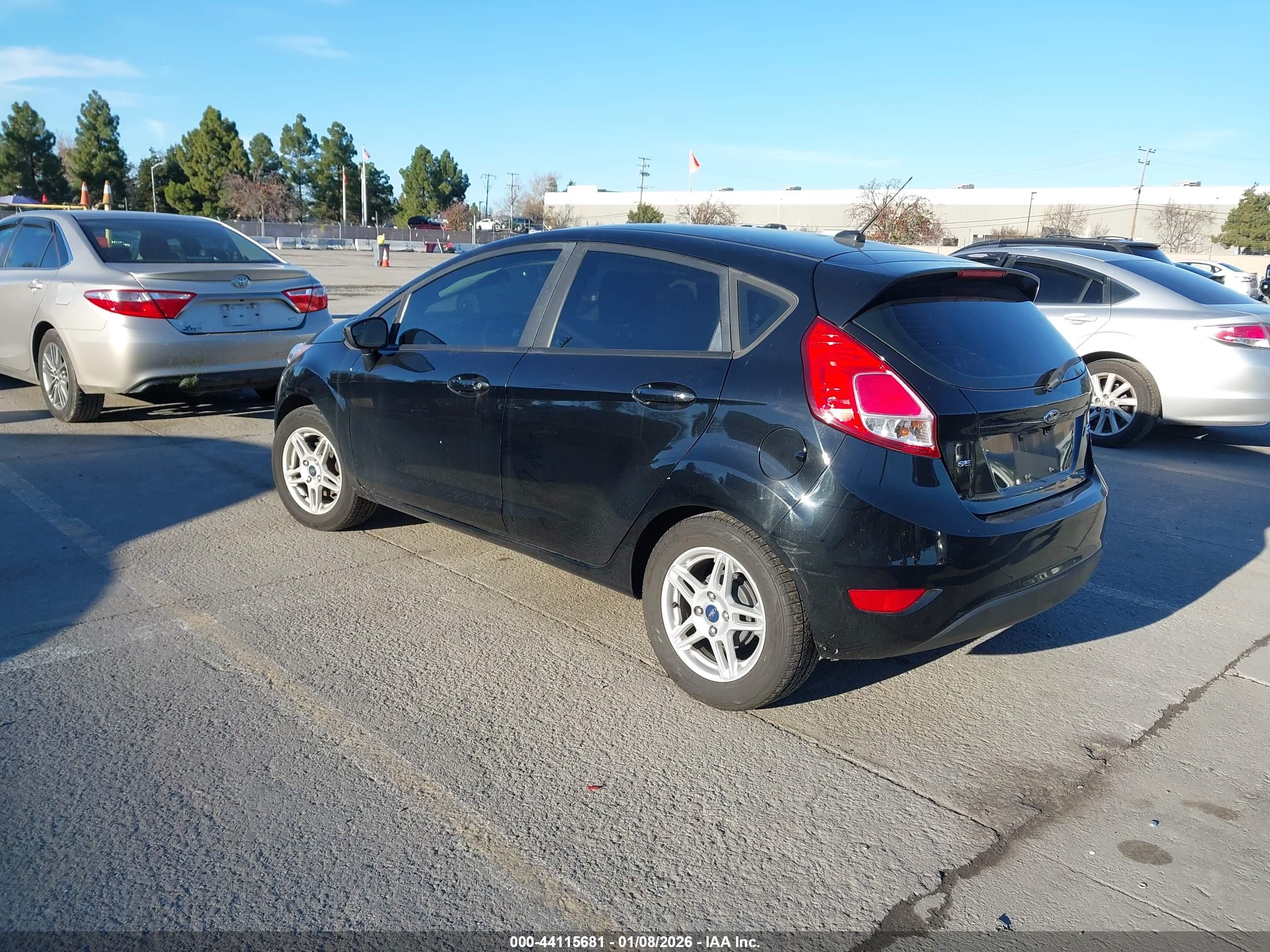 FORD FIESTA image 3