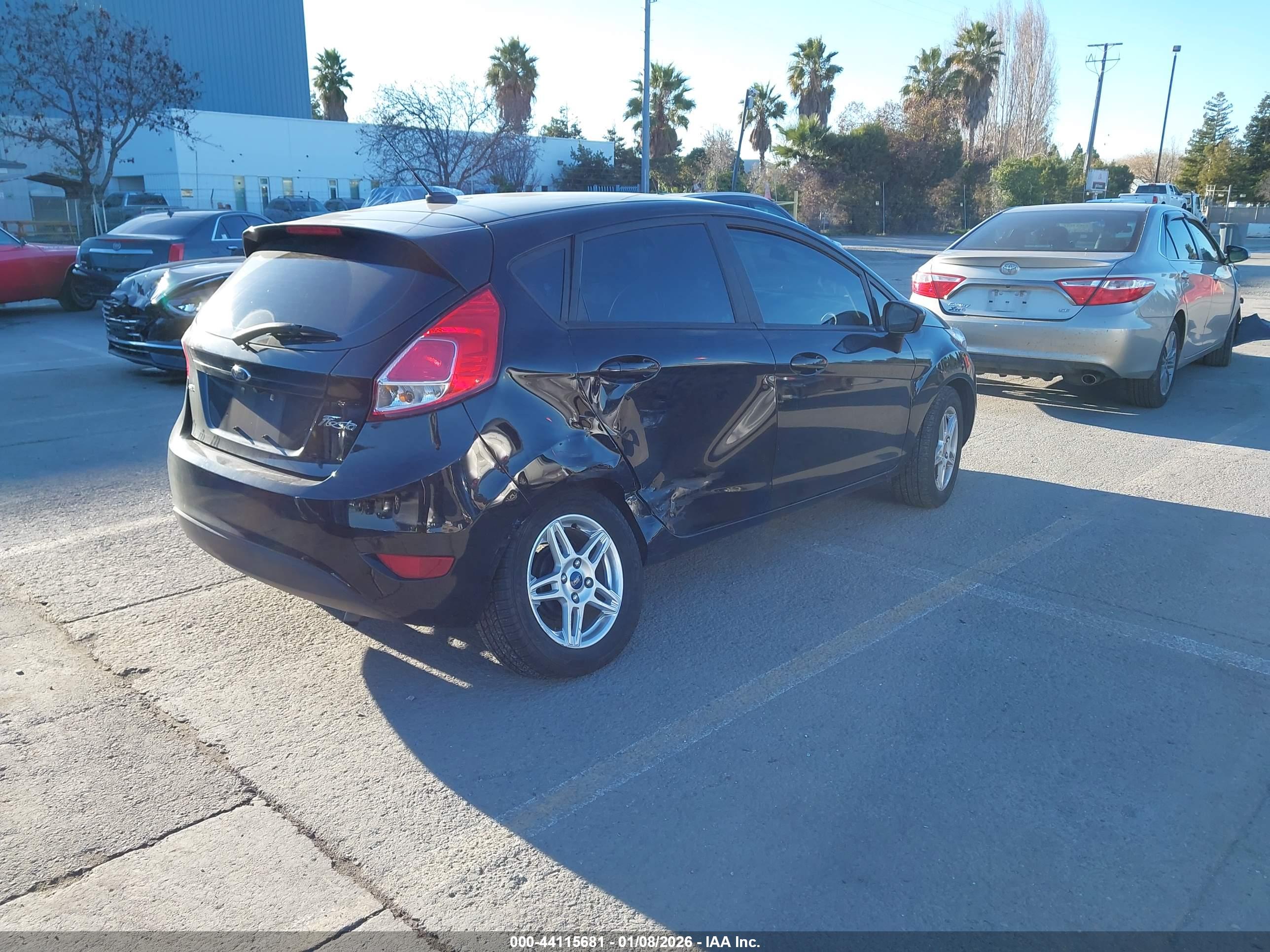 FORD FIESTA image 4