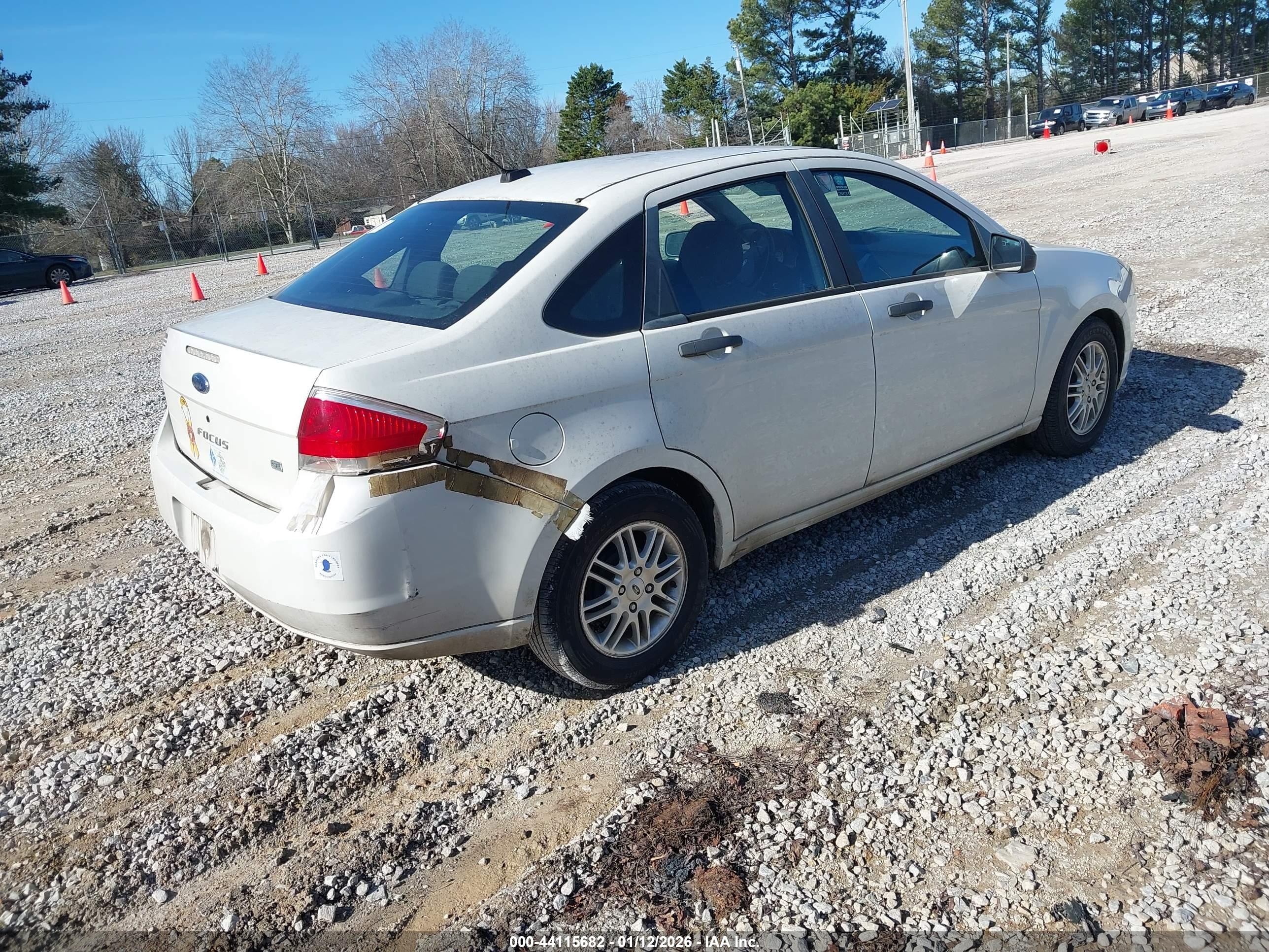FORD FOCUS image 4
