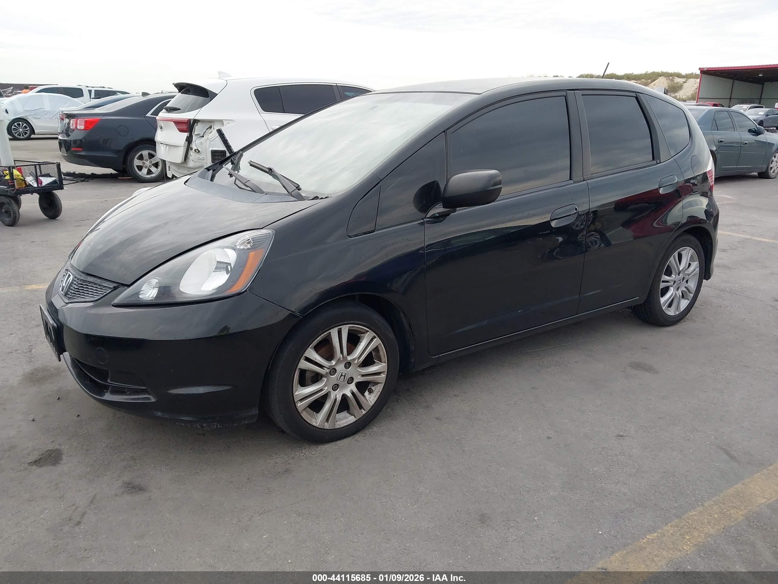HONDA FIT image 2