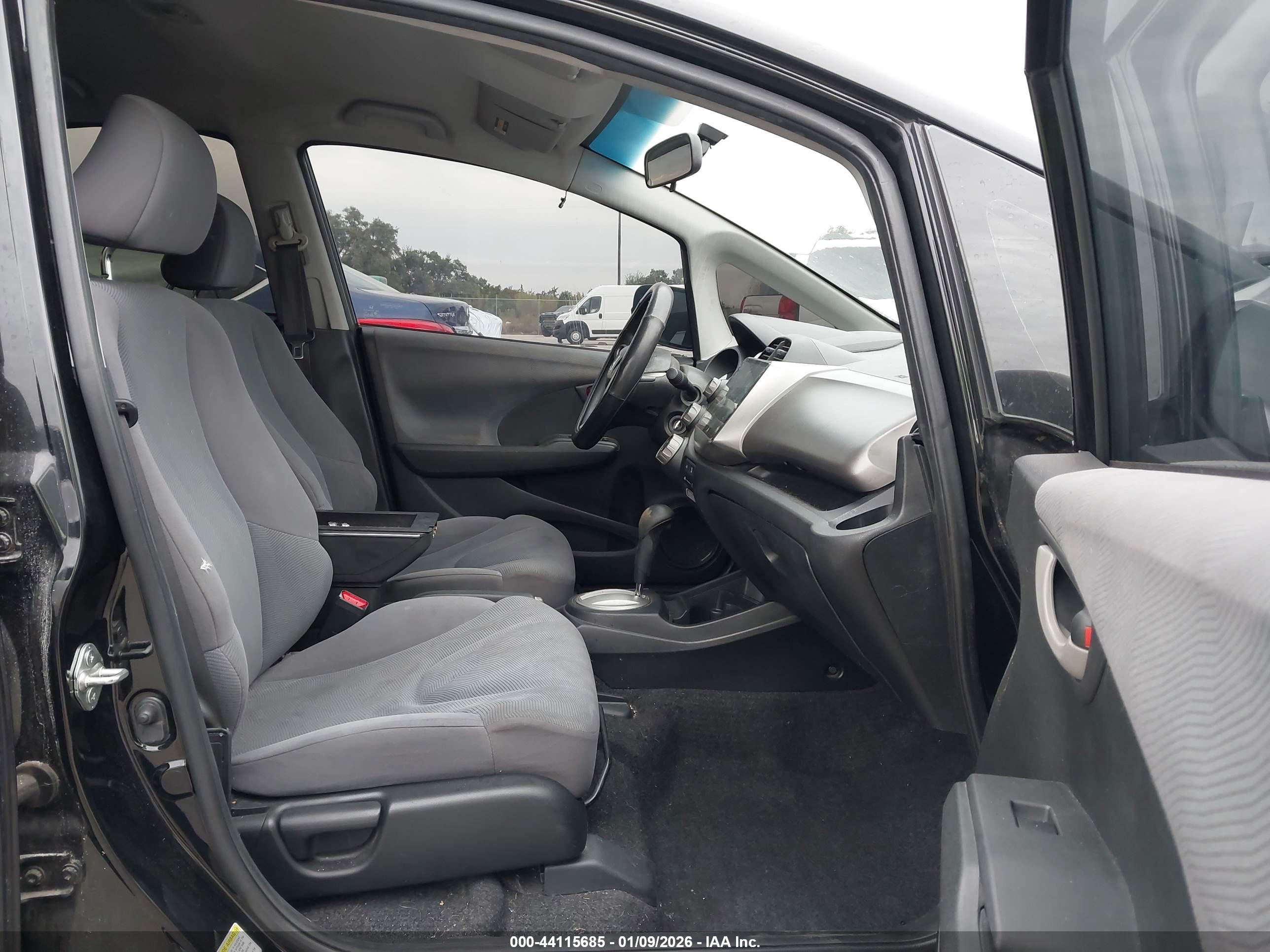 HONDA FIT image 5