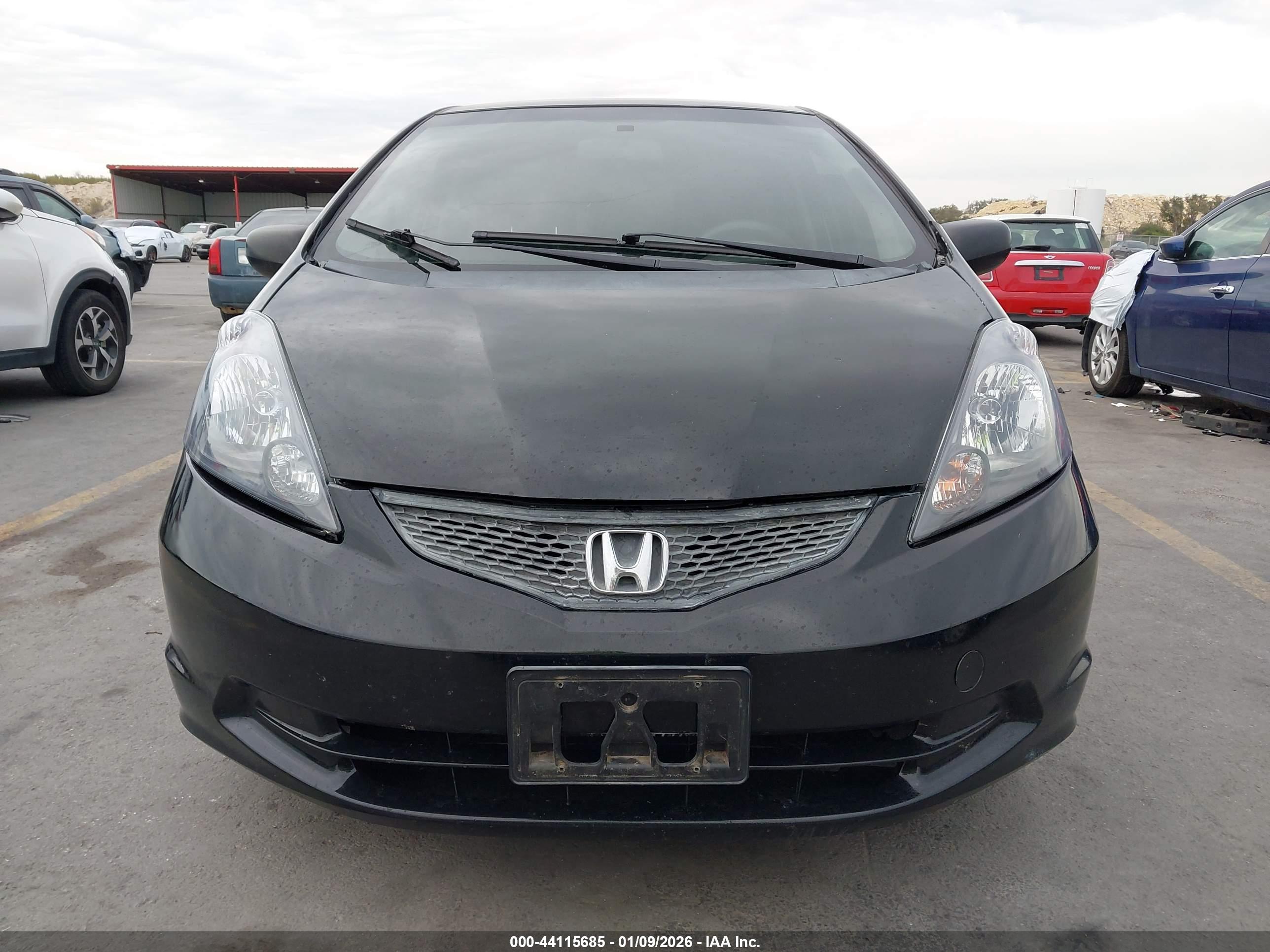 HONDA FIT image 6