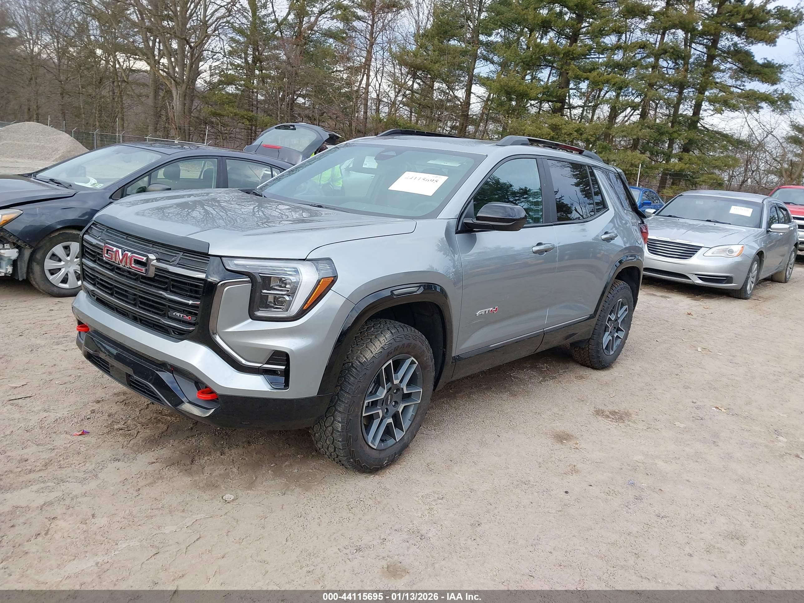 GMC TERRAIN image 2