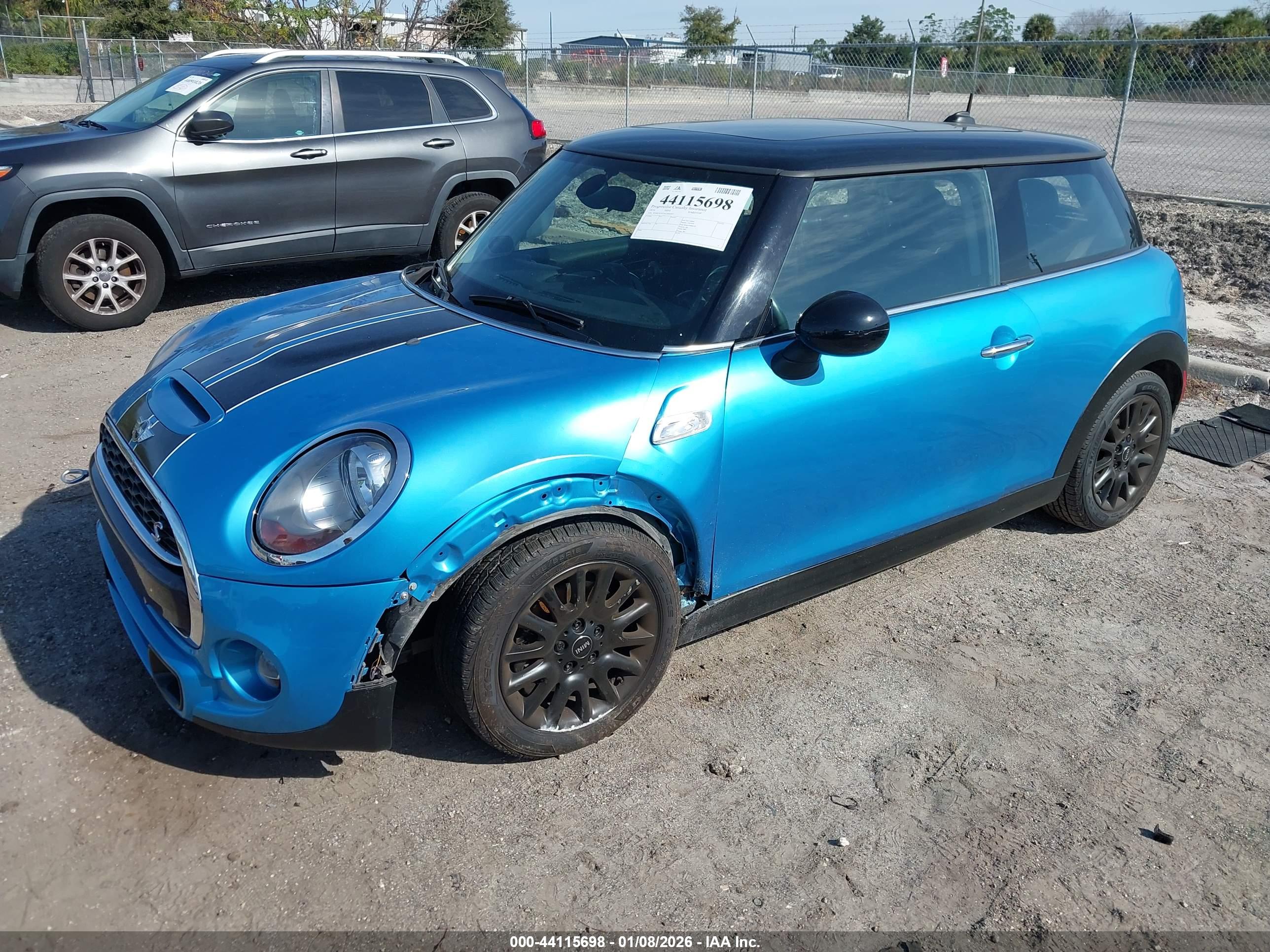MINI HARDTOP image 2
