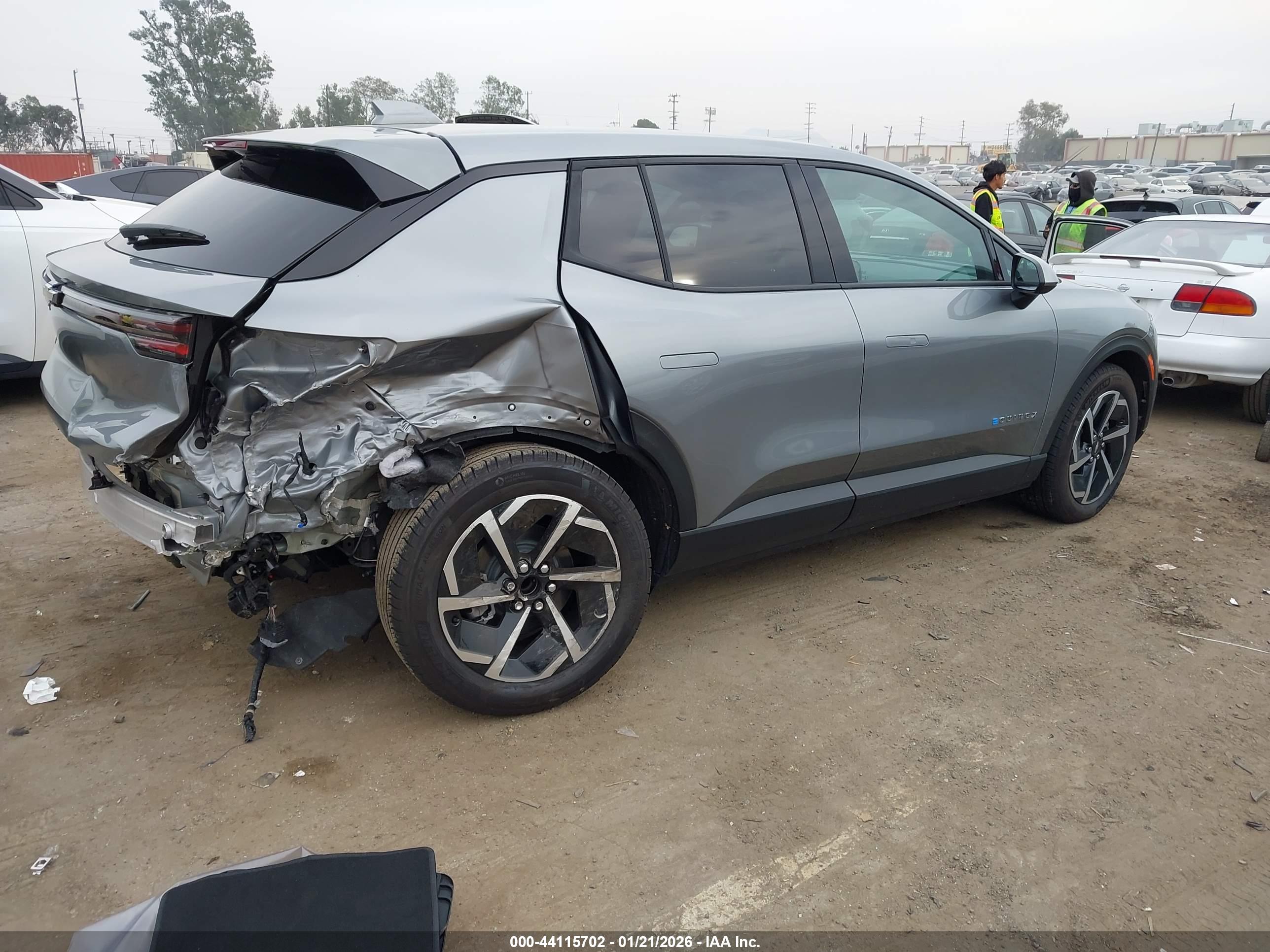 CHEVROLET EQUINOX image 4